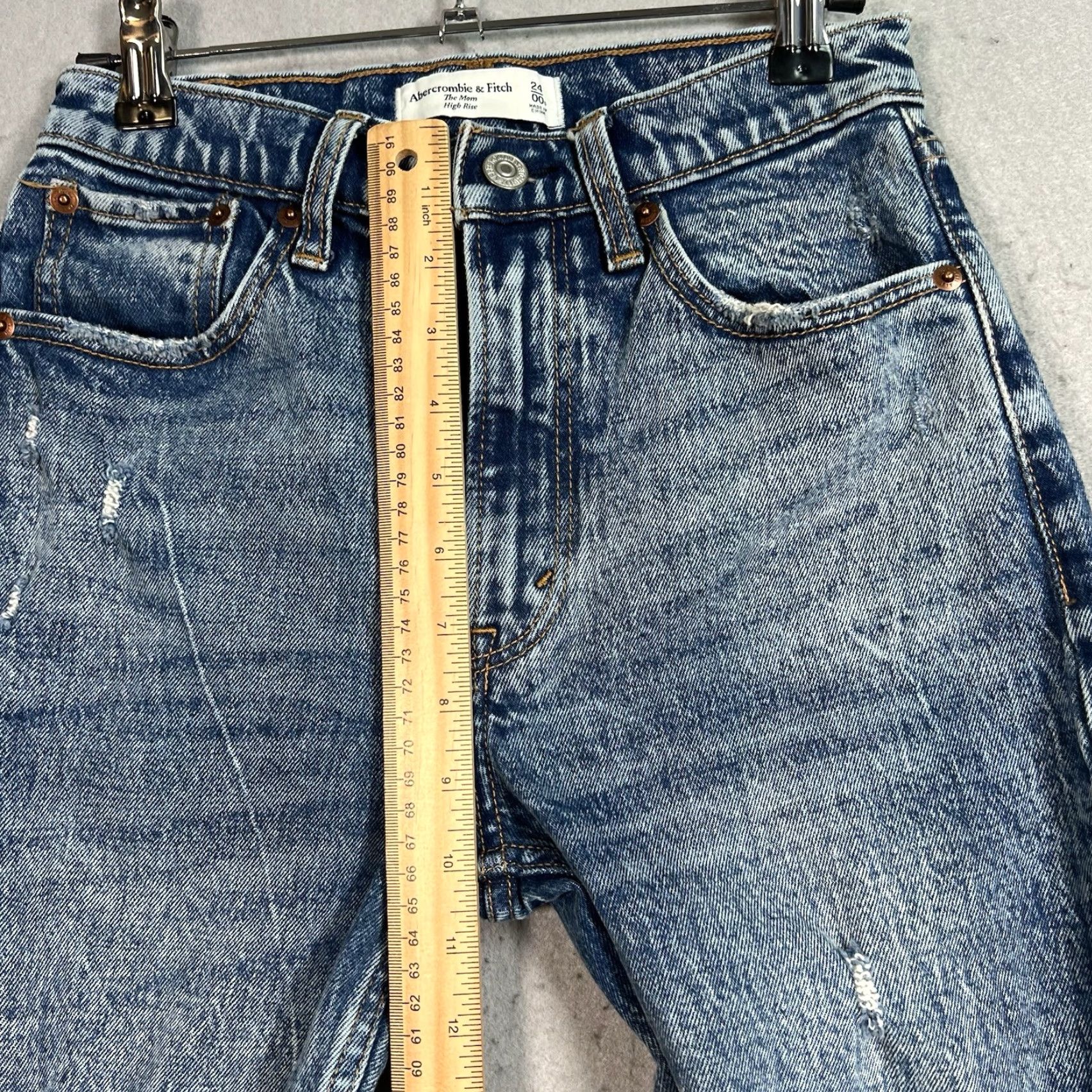 Abercrombie & Fitch VINTAGE Abercrombie & Fitch Mom Jeans Womens 00 Blue Medium Wash Slim Fit High Rise Denim 23 Inseam Size 24" / US 00 / IT 34 - 7 Thumbnail