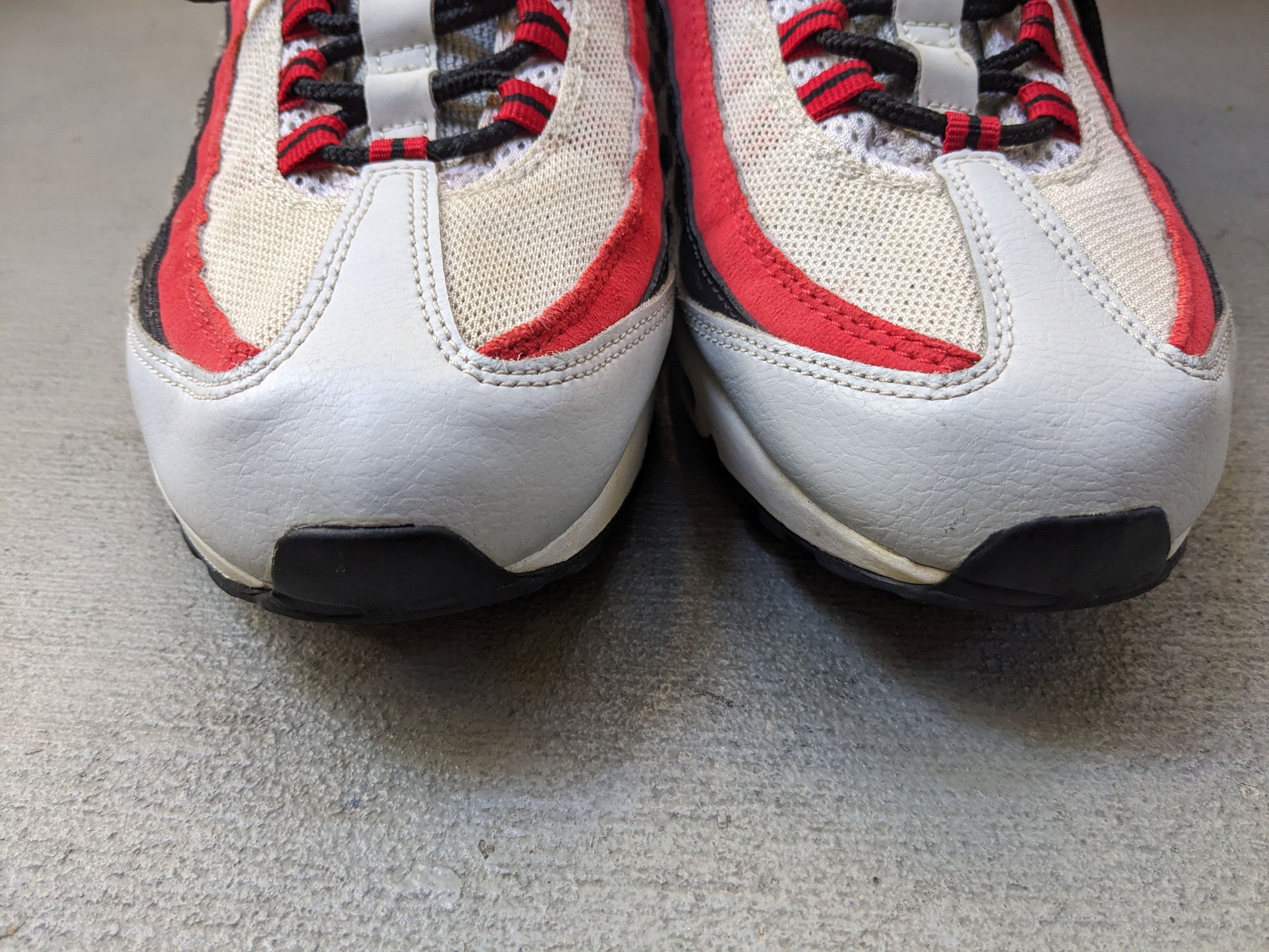 Nike Nike Air Max 95 White Red Gray 11.5 749766-601 Size US 11.5 / EU 44-45 - 2 Thumbnail