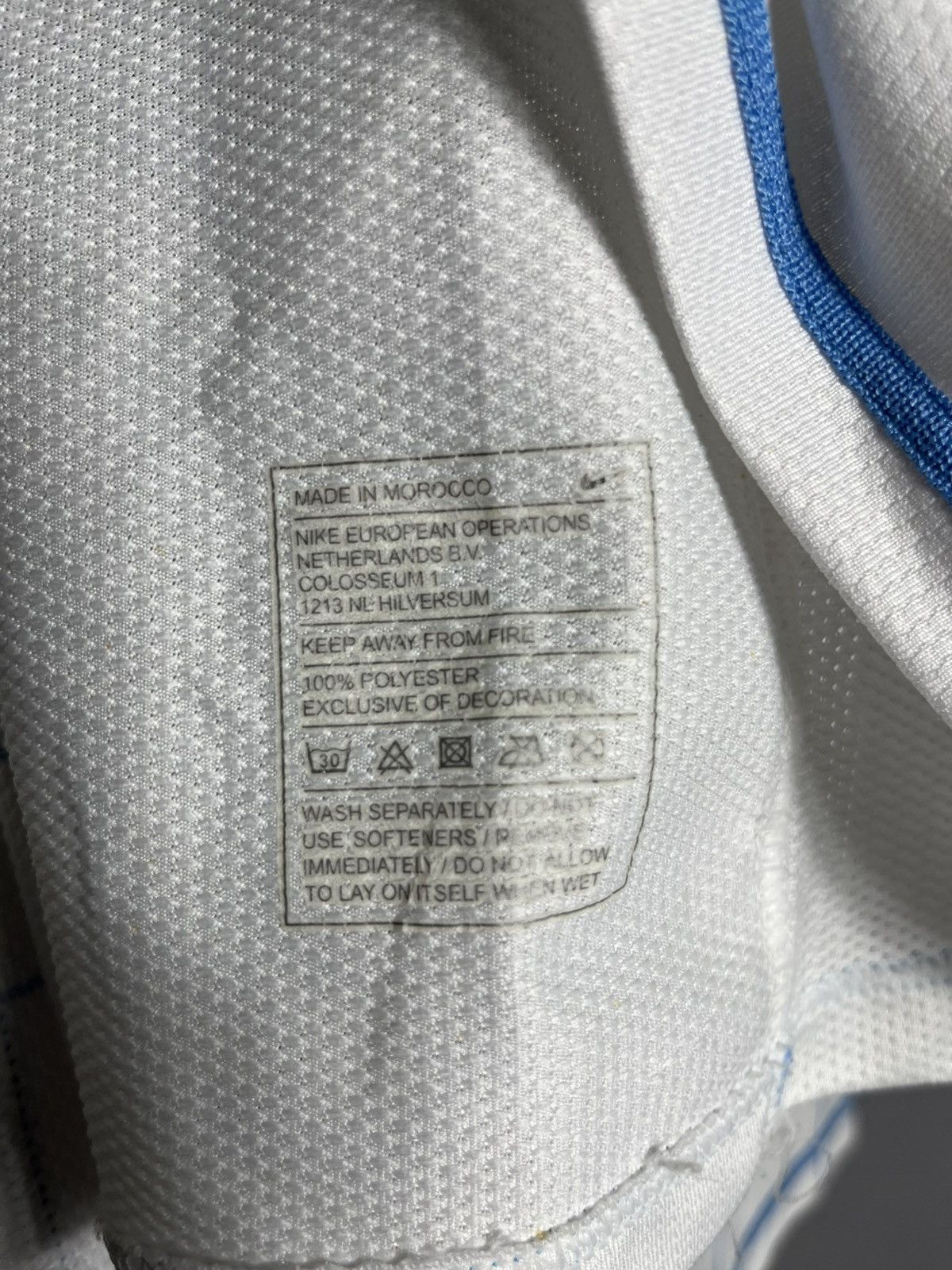 Nike MATCHWORN ASTON VILLA FOOTBALL CLUB 2008 WHITE AWAY SHIRT Size US XXL / EU 58 / 5 - 5 Thumbnail