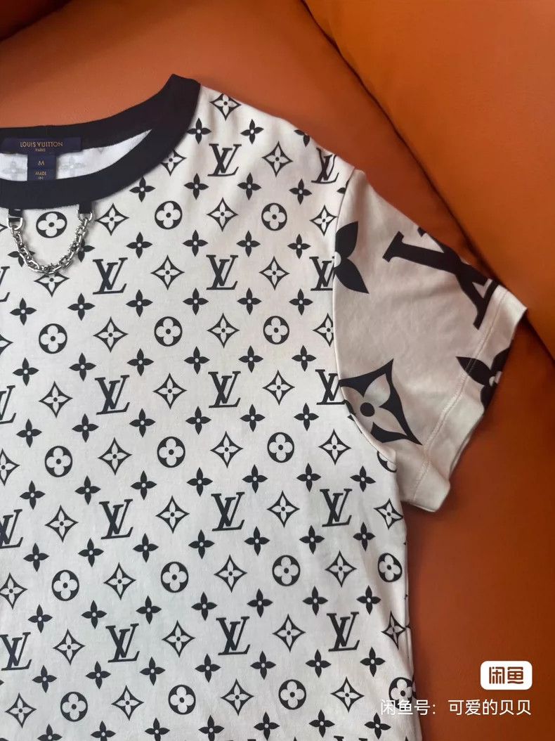 Louis Vuitton Louis Vuitton short sleeves Size US M / EU 48-50 / 2 - 3 Thumbnail
