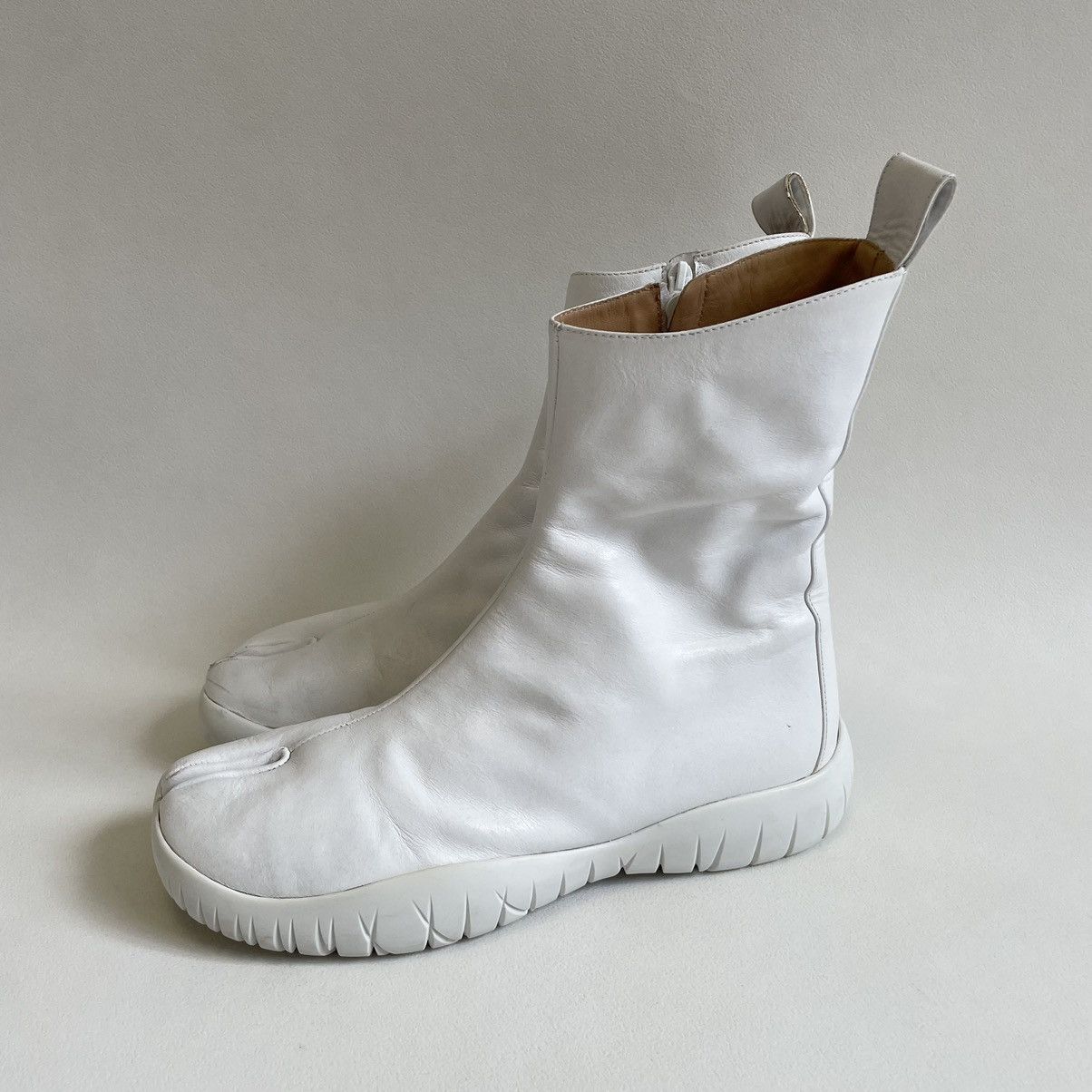 Maison Margiela White Leather Scuba Tabi Boots / Sneakers Size US 7 / IT 37 - 3 Thumbnail