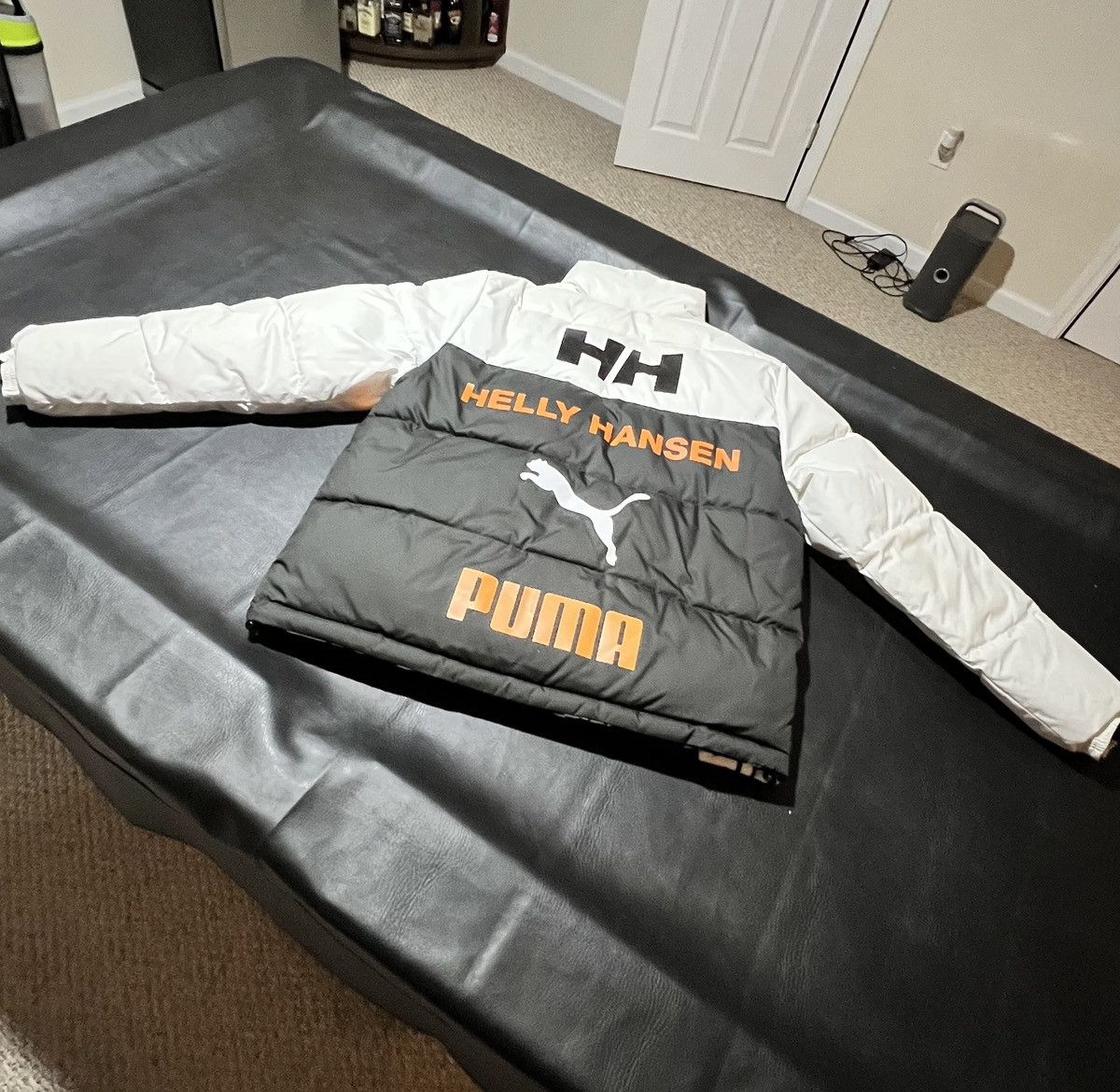 Helly Hansen × Puma PUMA x HELLY HANSEN JACKET Size US L / EU 52-54 / 3 - 2 Thumbnail