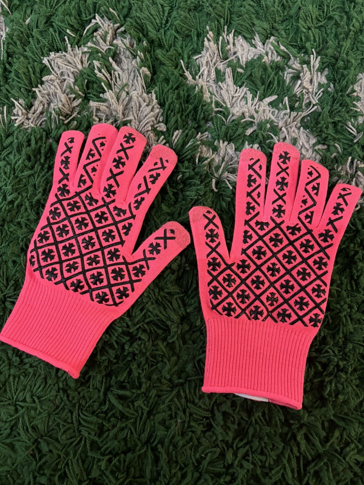 Pre-owned Chrome Hearts Pink Gloves