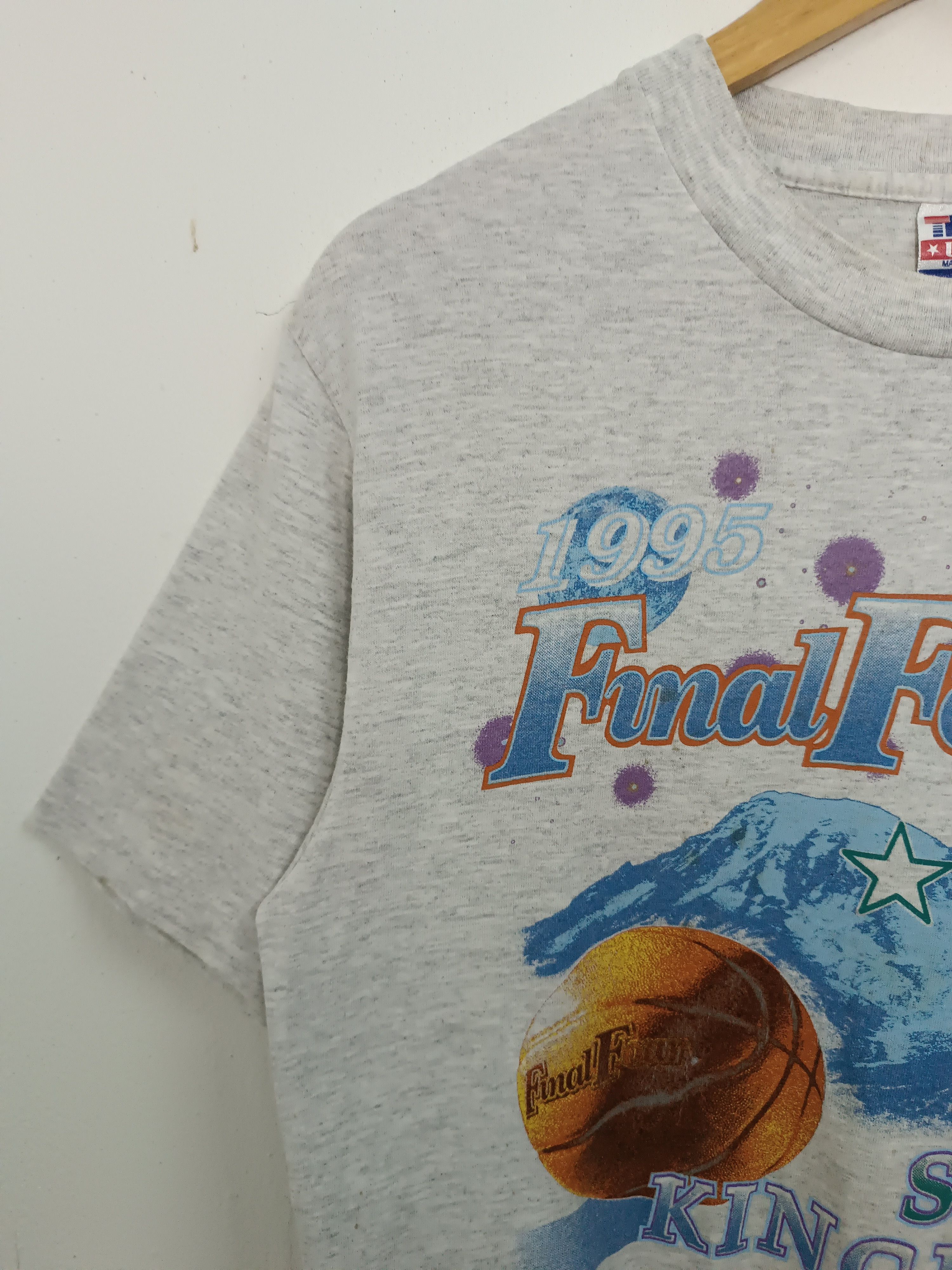 NBA VINTAGE 90'S FINAL FOUR SEATTLE KINGDOME NBA TEE SPORTS Size US M / EU 48-50 / 2 - 5 Thumbnail