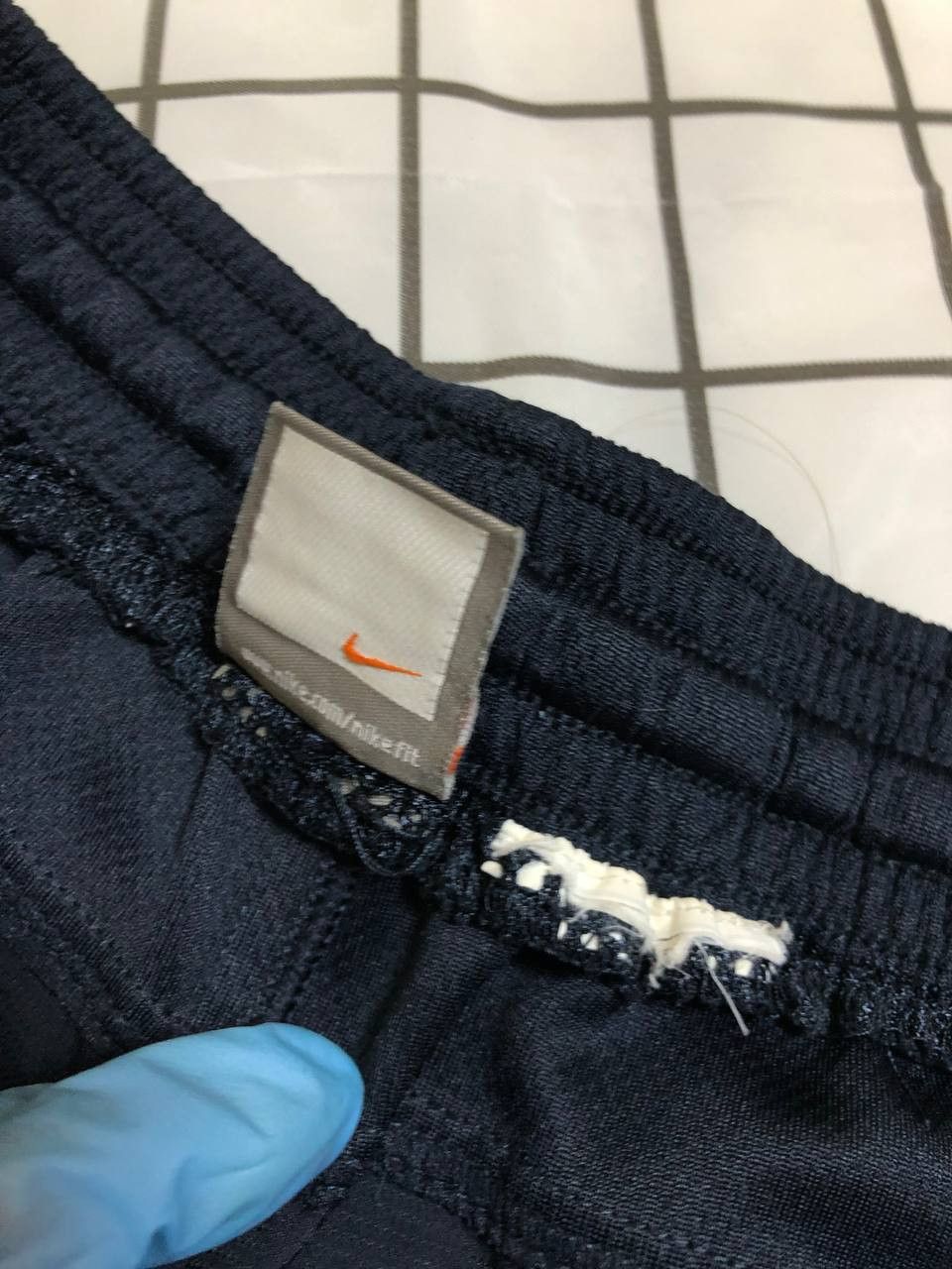 Nike Vintage Nike Track Pants 00s Nylon Swoosh Y2K Size US 32 / EU 48 - 9 Thumbnail