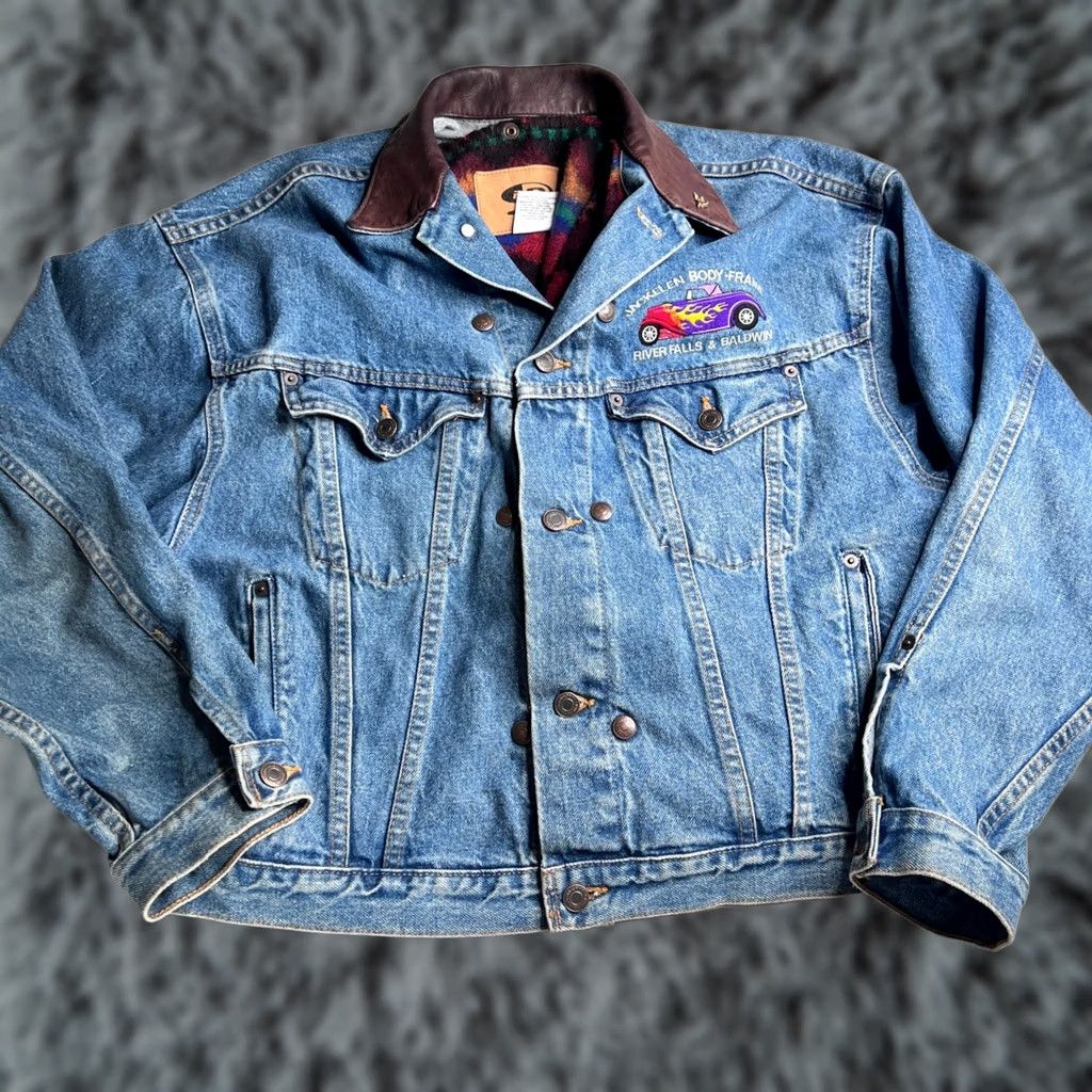 Vintage VINTAGE International Denim ID Wear Trucker Jacket Leather Collar Embroidered Geometric Mickey? Size US M / EU 48-50 / 2 - 1 Thumbnail