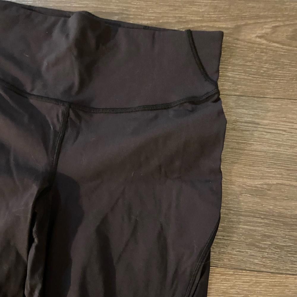 Lululemon Lululemon Black Full Length Leggings Size 30" / US 8 / IT 44 - 2 Thumbnail