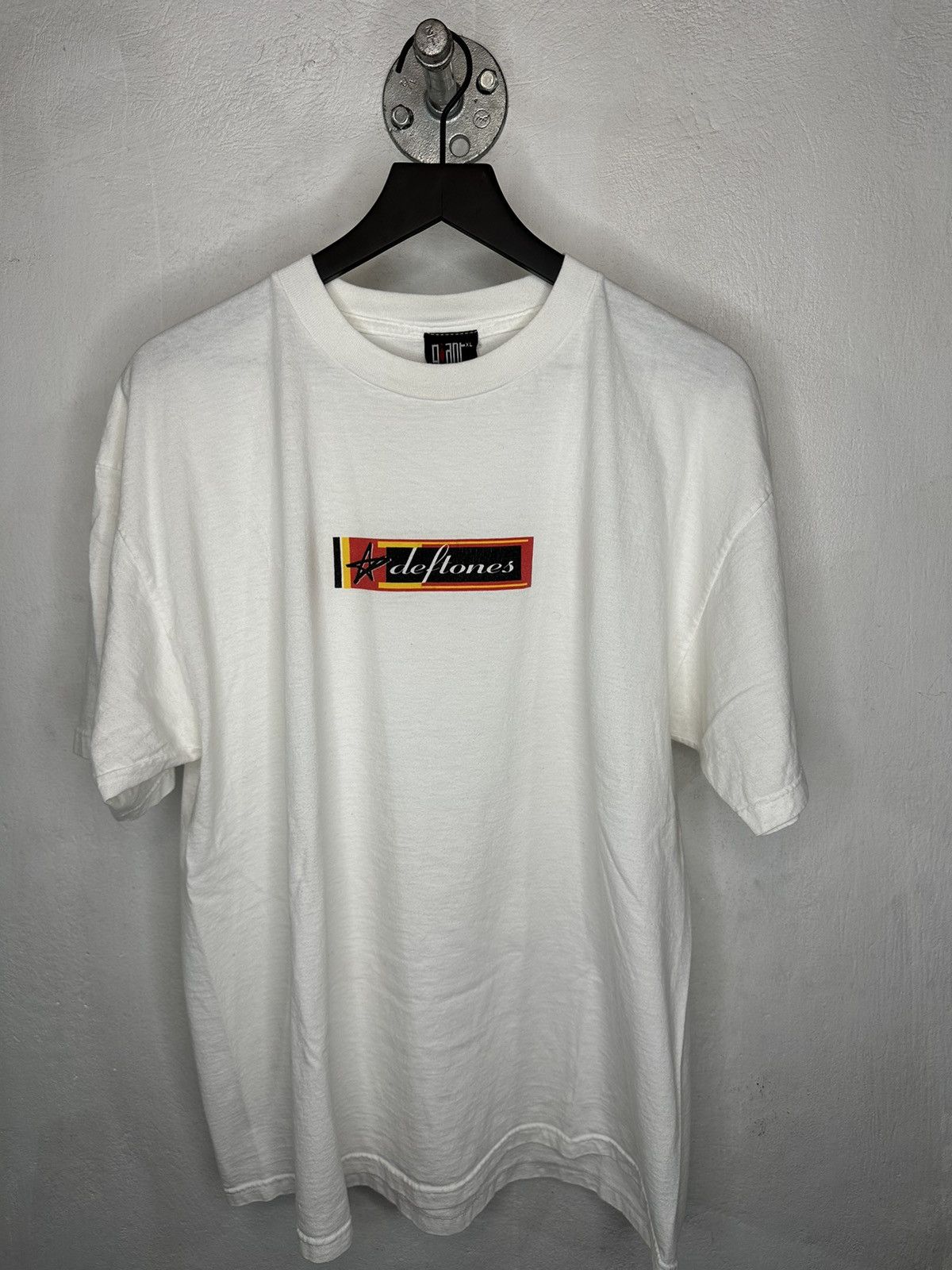 Image of Band Tees x Vintage 1990S Deftones Around The Fur in White, Men's (Size XL)