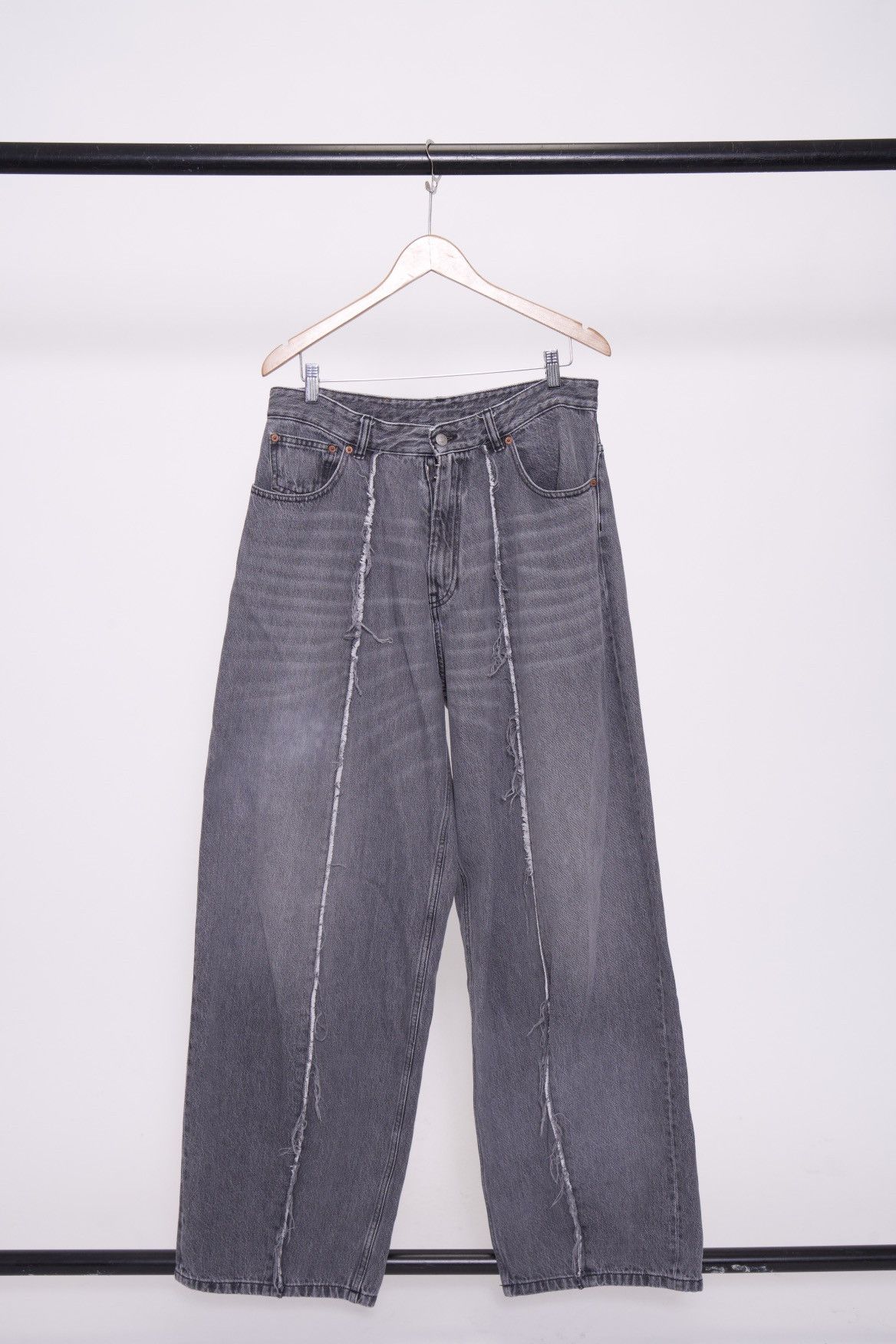 【関税＆送料込み】Mm6 Maison Margiela Wide-Leg Denim Cotto 22591016_52517623_600.jpg