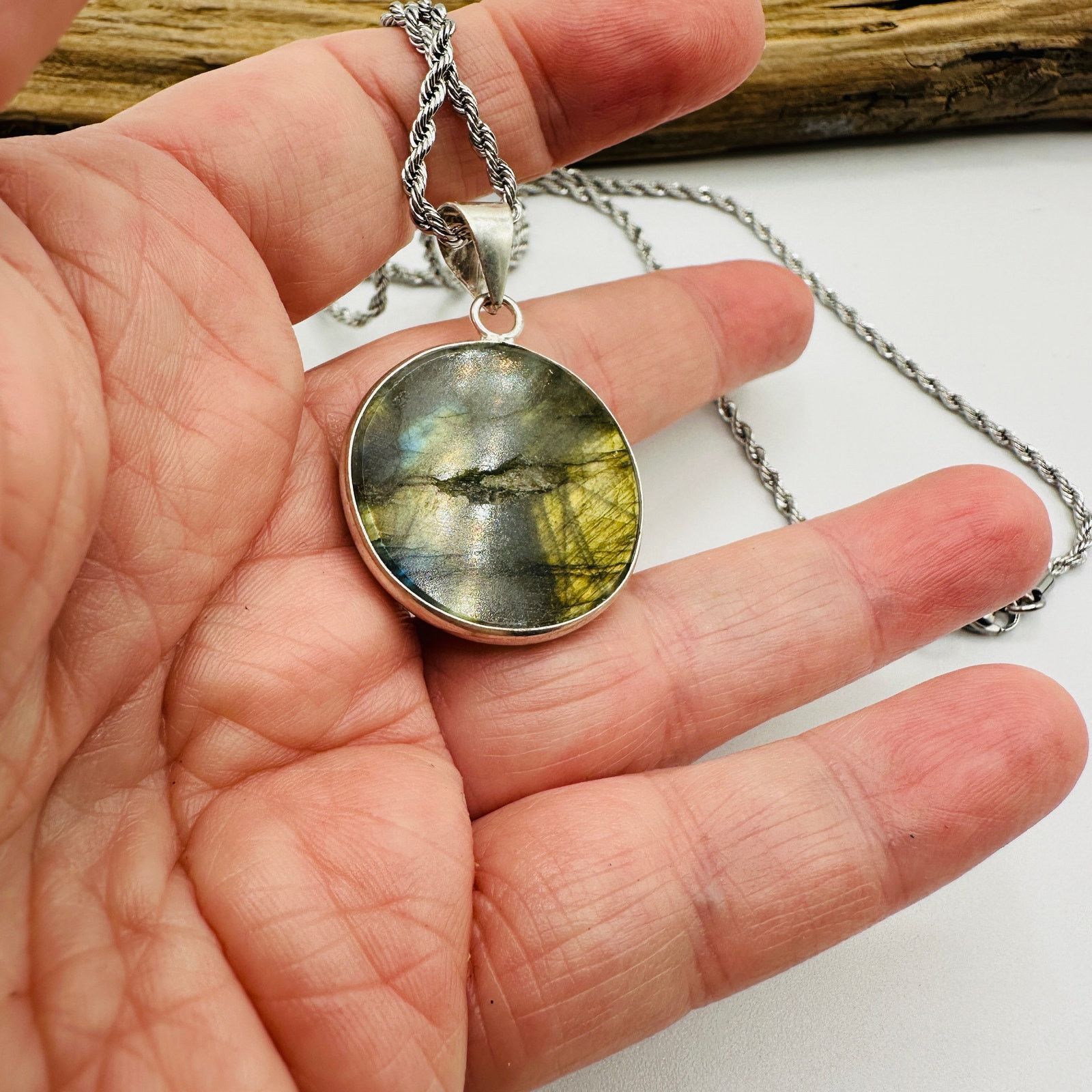 The Unbranded Brand Labradorite Pendant Rope Chain Necklace Size ONE SIZE - 4 Thumbnail