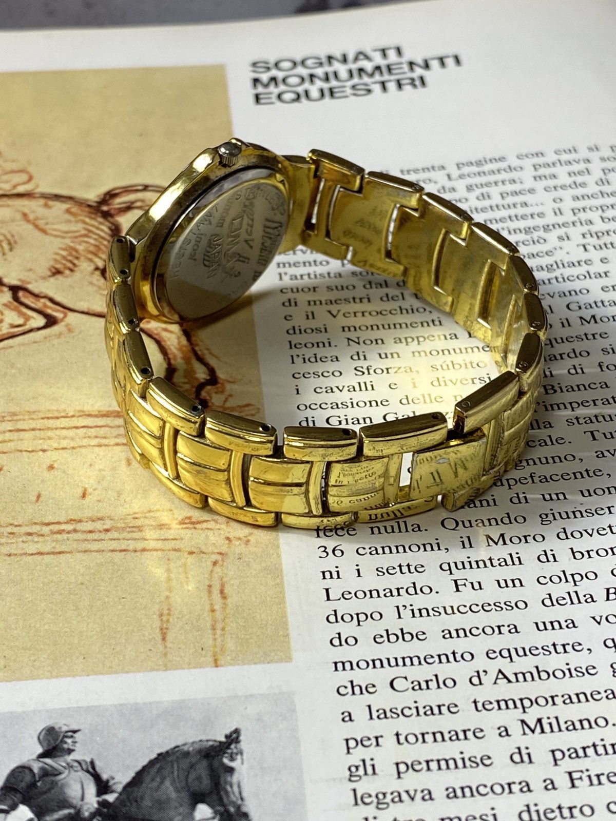 Japanese Brand OMAX Crystal Watch. Vintage Gold Tone Case. Black Dial Size ONE SIZE - 7 Thumbnail