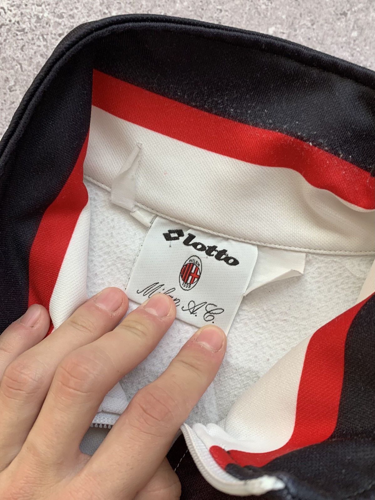 Lotto Sport 🔥GRAIL AC MILAN 1993/94 TRACK TOP SOCCET JACKET LOTTO Size US L / EU 52-54 / 3 - 18 Thumbnail