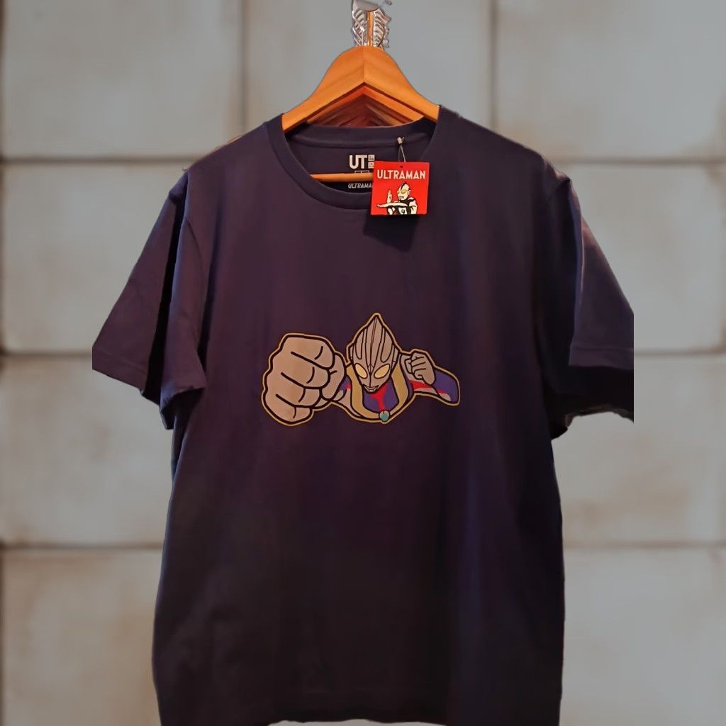 Uniqlo Uniqlo UT Ultraman Anime Manga Series T-shirt L Men Blue New with Tags Size US L / EU 52-54 / 3 - 1 Thumbnail