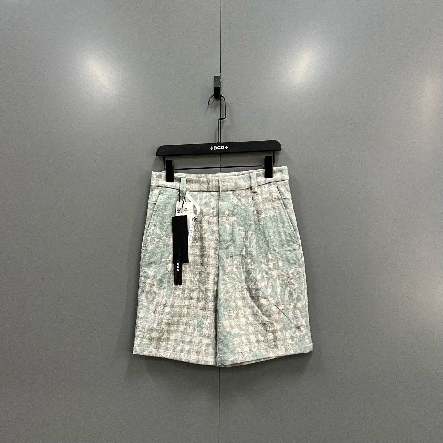 Louis Vuitton Louis Vuitton Retro Plaid Casual Pants 38 Men Size US 38 / EU 54 - 1 Thumbnail