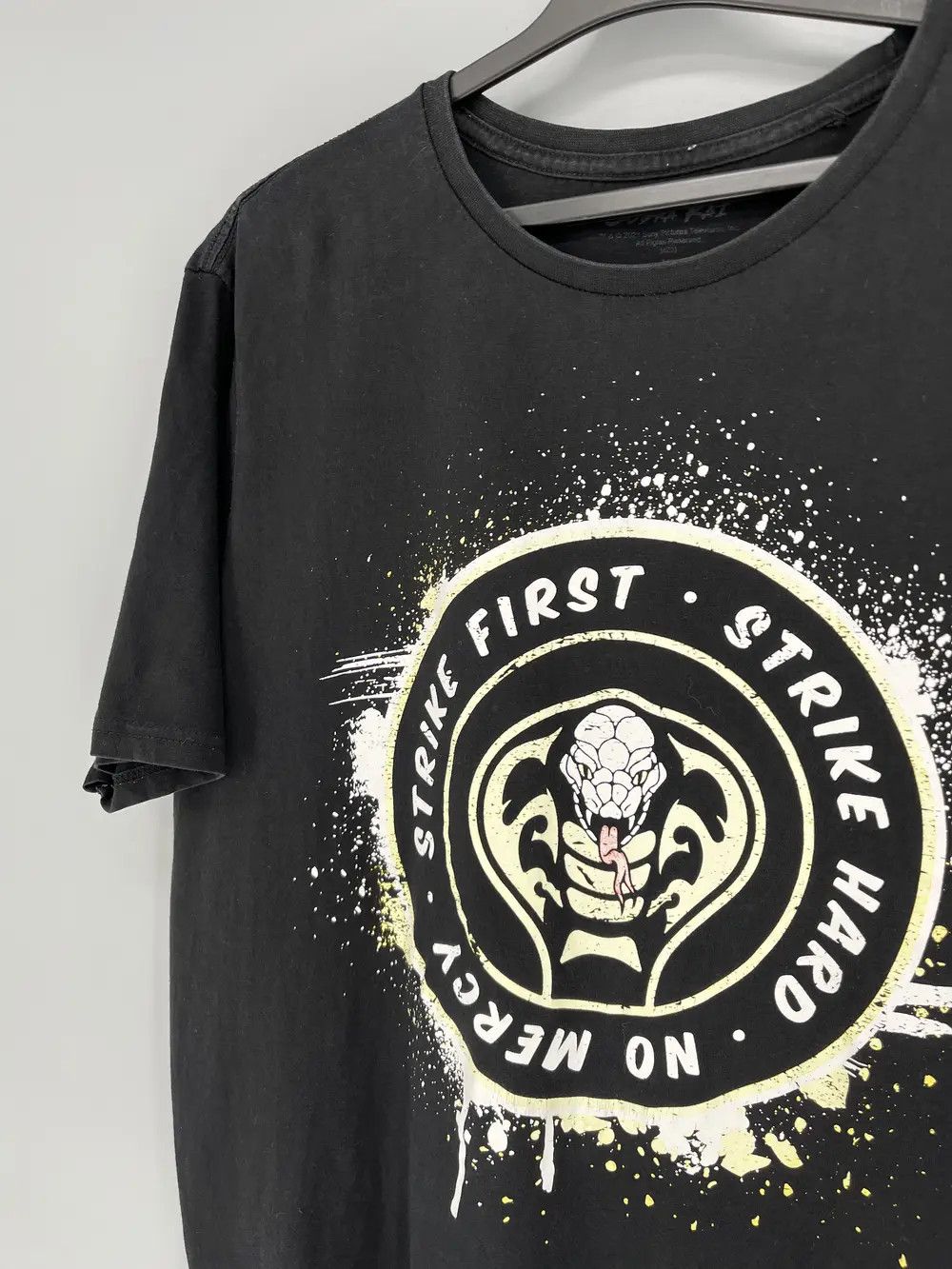 Vintage Vintage Cobra Kai The Karate Kids Movie Tv Series Tee Size US XL / EU 56 / 4 - 7 Thumbnail