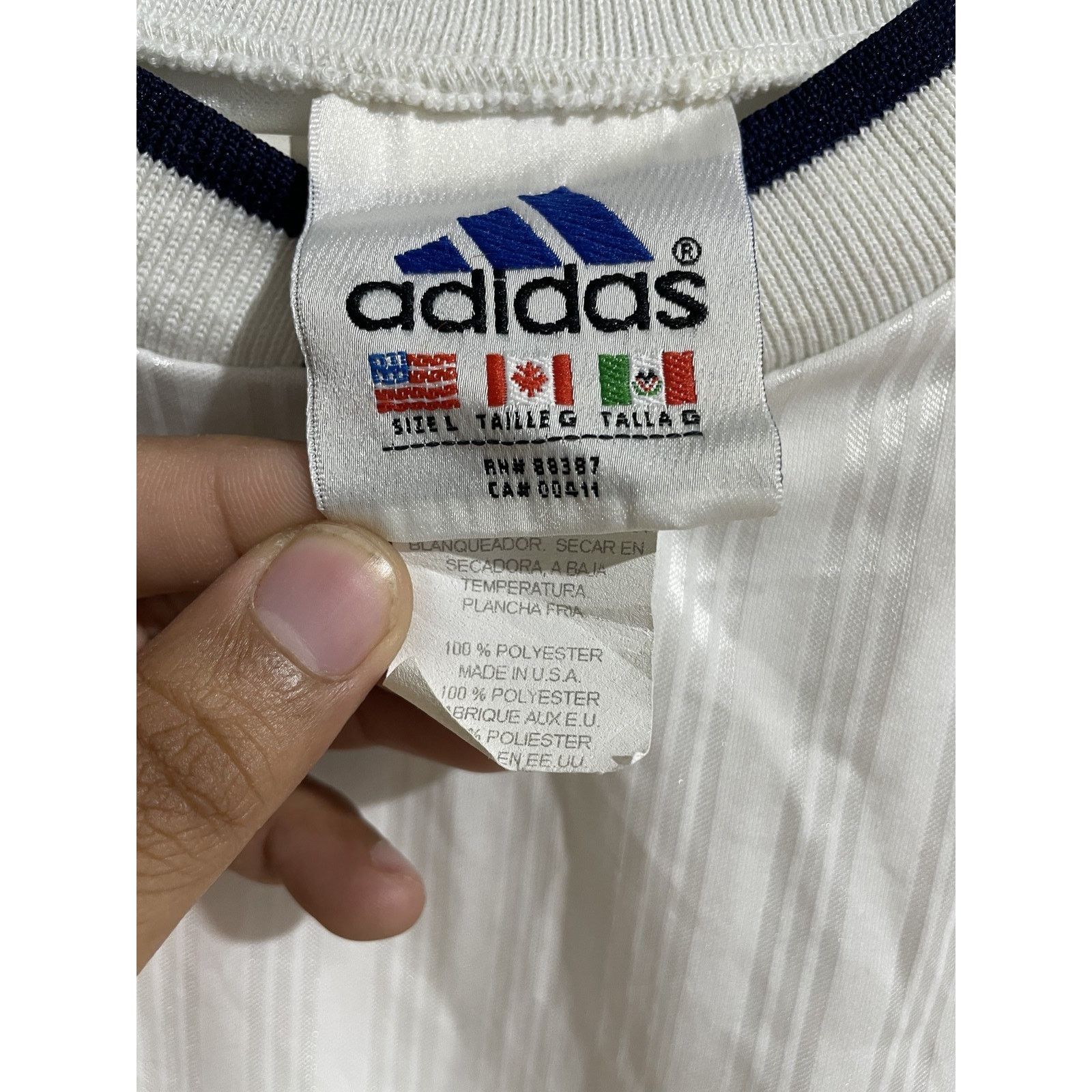 Other VINTAGE ADIDAS SOCCER JERSEY SIZE LARGE Size US L / EU 52-54 / 3 - 3 Thumbnail