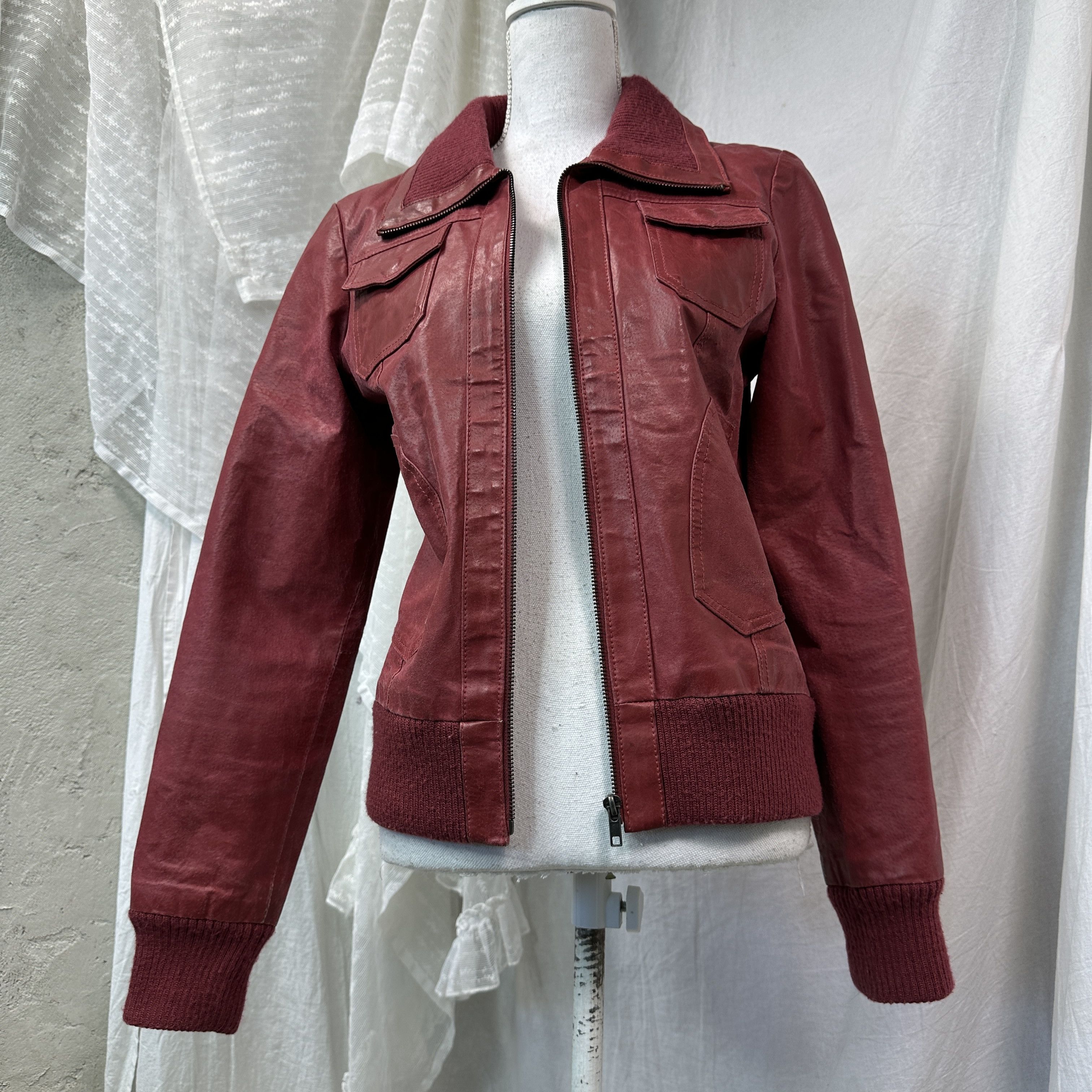 Vintage Vintage Biker Fitted Cherry Red Leather Grunge Jacket 00s Size XS / US 0-2 / IT 36-38 - 2 Thumbnail