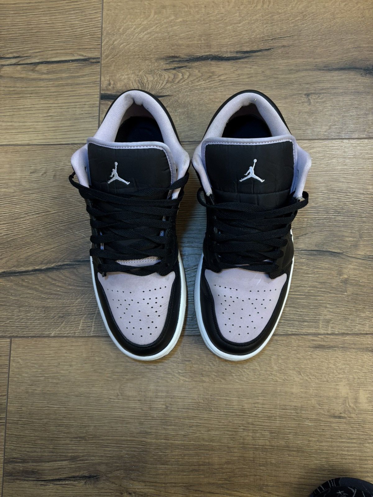 Jordan Brand Jordan 1 Low SE Black Iced Lilac Size US 11 / EU 44 - 2 Thumbnail