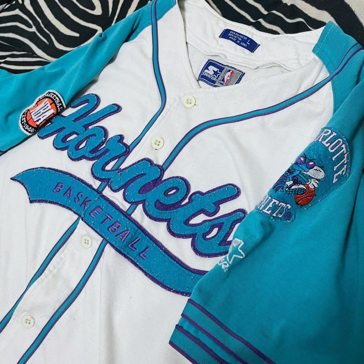 Starter Hornets Starter basketball vintage nba jersey Size US L / EU 52-54 / 3 - 4 Thumbnail