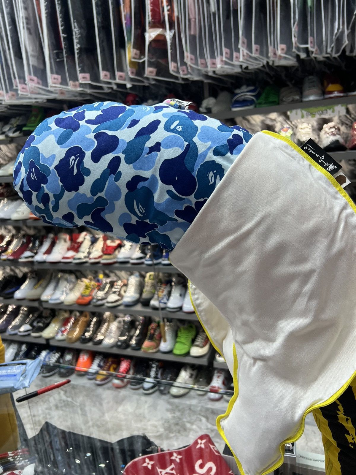 Bape BAPE x Medicom x Andy Warhol Banana Cushion Size ONE SIZE - 2 Thumbnail