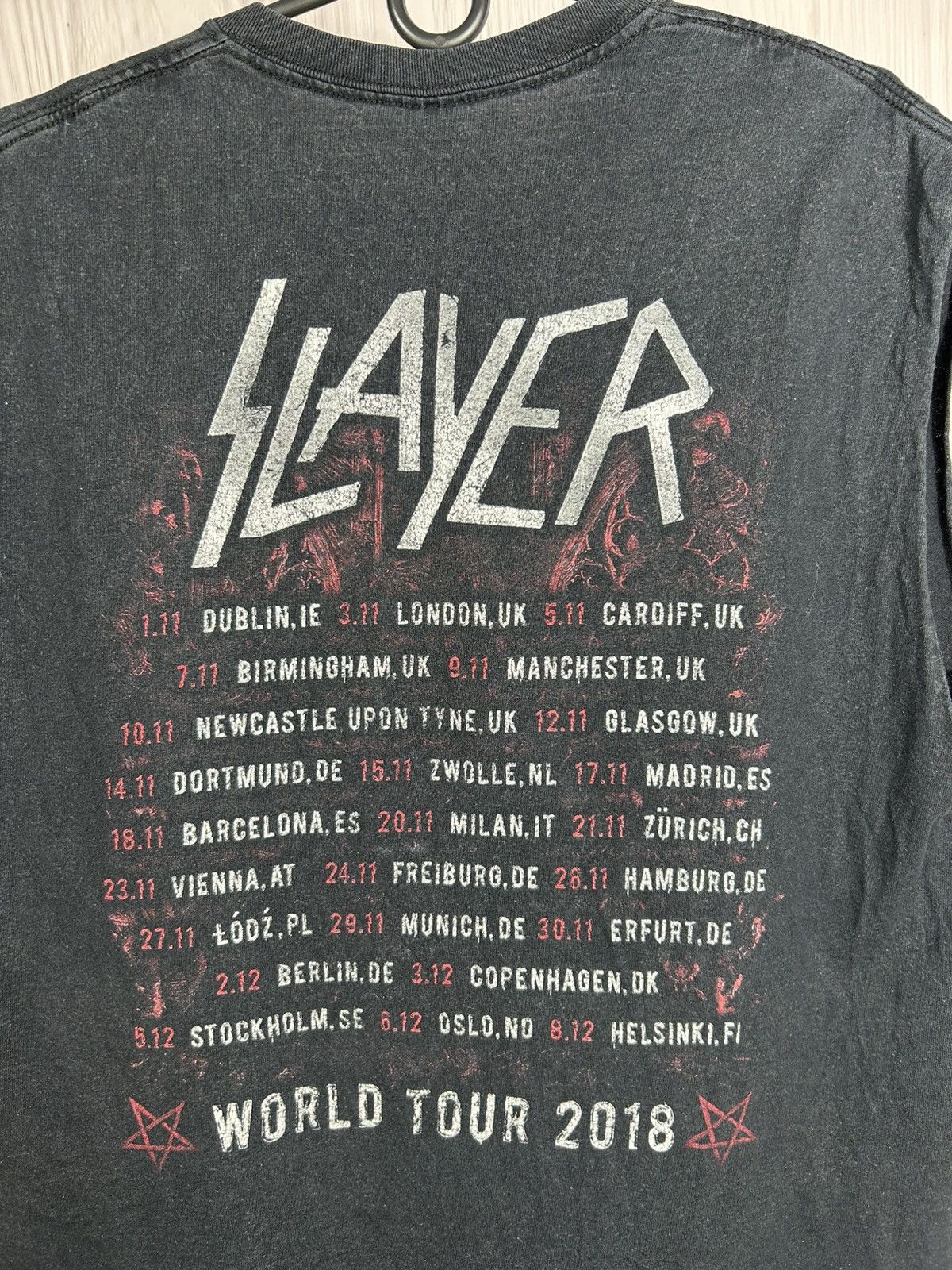Band Tees Vintage Slayer World Tour Thrashed Tank Top Size L Size US L / EU 52-54 / 3 - 12 Thumbnail