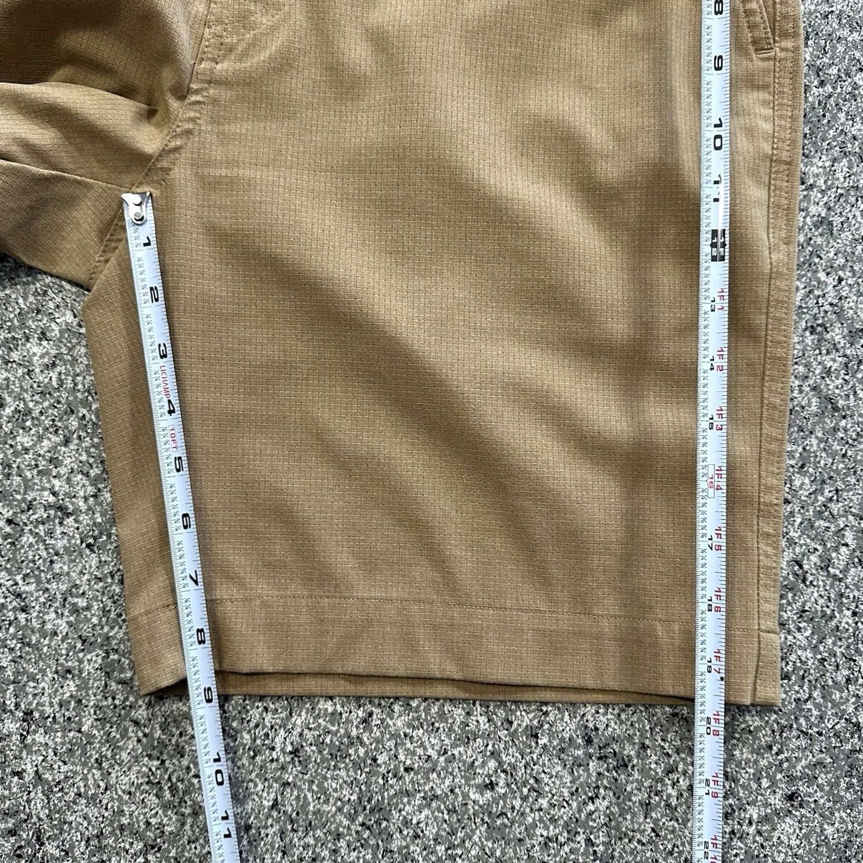 Cremieux Cremieux Shorts Mens 34 Beige Stretch 8.5” Inseam Flat Front Chino Pocket Polyester Spandex Casual, Travel, Workwear Adult Regular Mens Size US 34 / EU 50 - 6 Thumbnail
