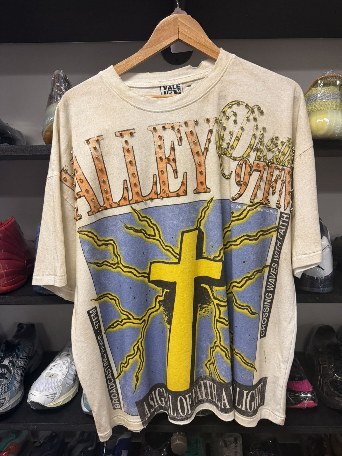 Vale Vale cross bling t shirt pre owned xl Size US XL / EU 56 / 4 - 1 Thumbnail