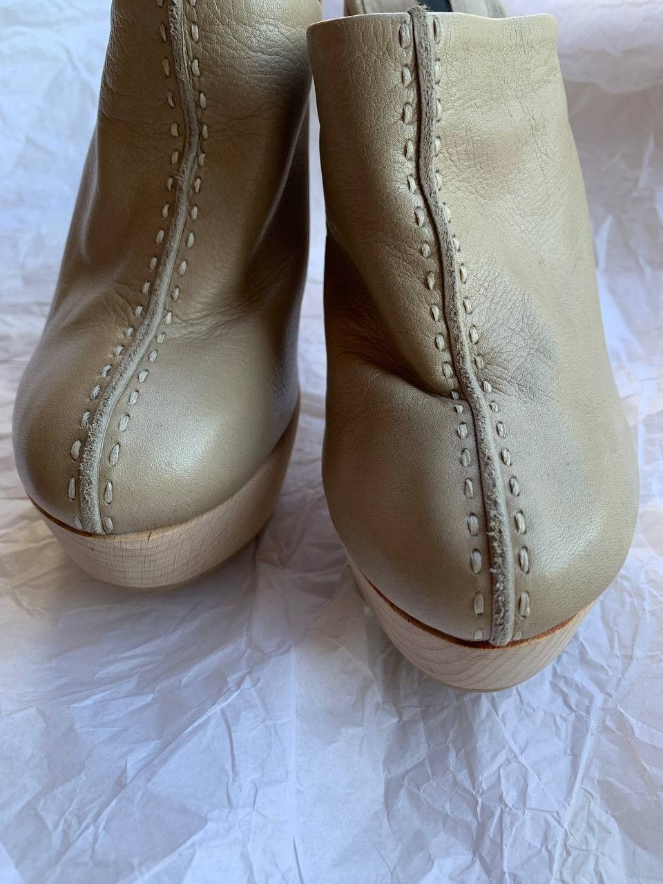 Other Maurizio Pecoraro beige leather heels on wooden platform Size US 8 / IT 38 - 3 Thumbnail