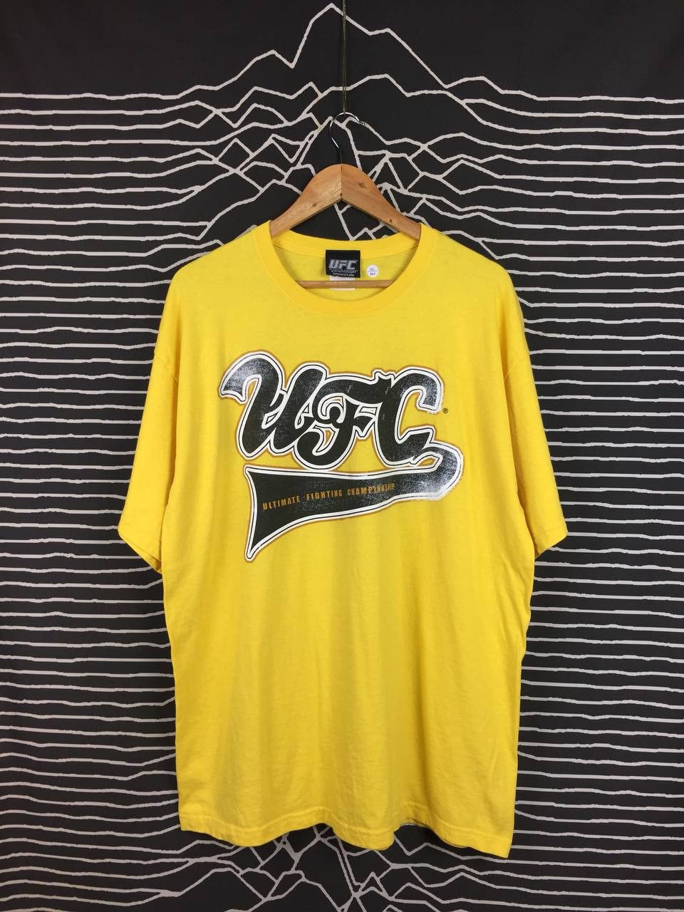UFC × Vintage Ultimate Fighting Championship UFC Grafiti Logo Tee Size US XL / EU 56 / 4 - 2 Thumbnail