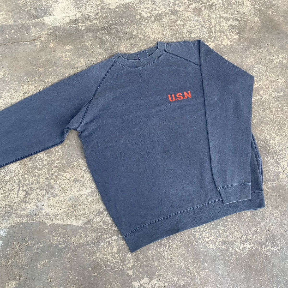 Avirex Vintage 90s Faded Avirex USN Sweatshirt Size US L / EU 52-54 / 3 - 3 Thumbnail