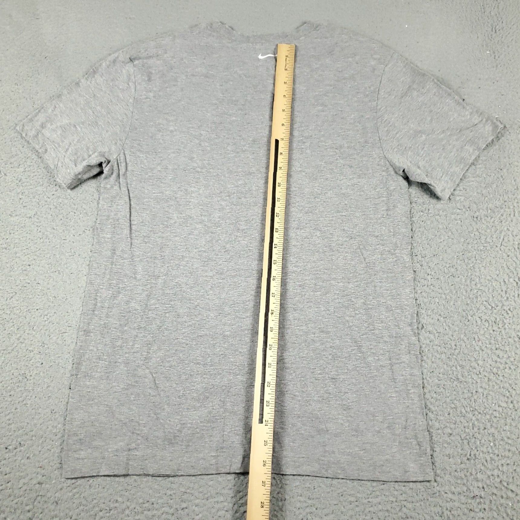 Nike Nike T Shirt Mens Small Gray Nike Dri-Fit Short Sleeve Activewear Casual Sports Shirt Mens Gr ay? Size US S / EU 44-46 / 1 - 4 Thumbnail