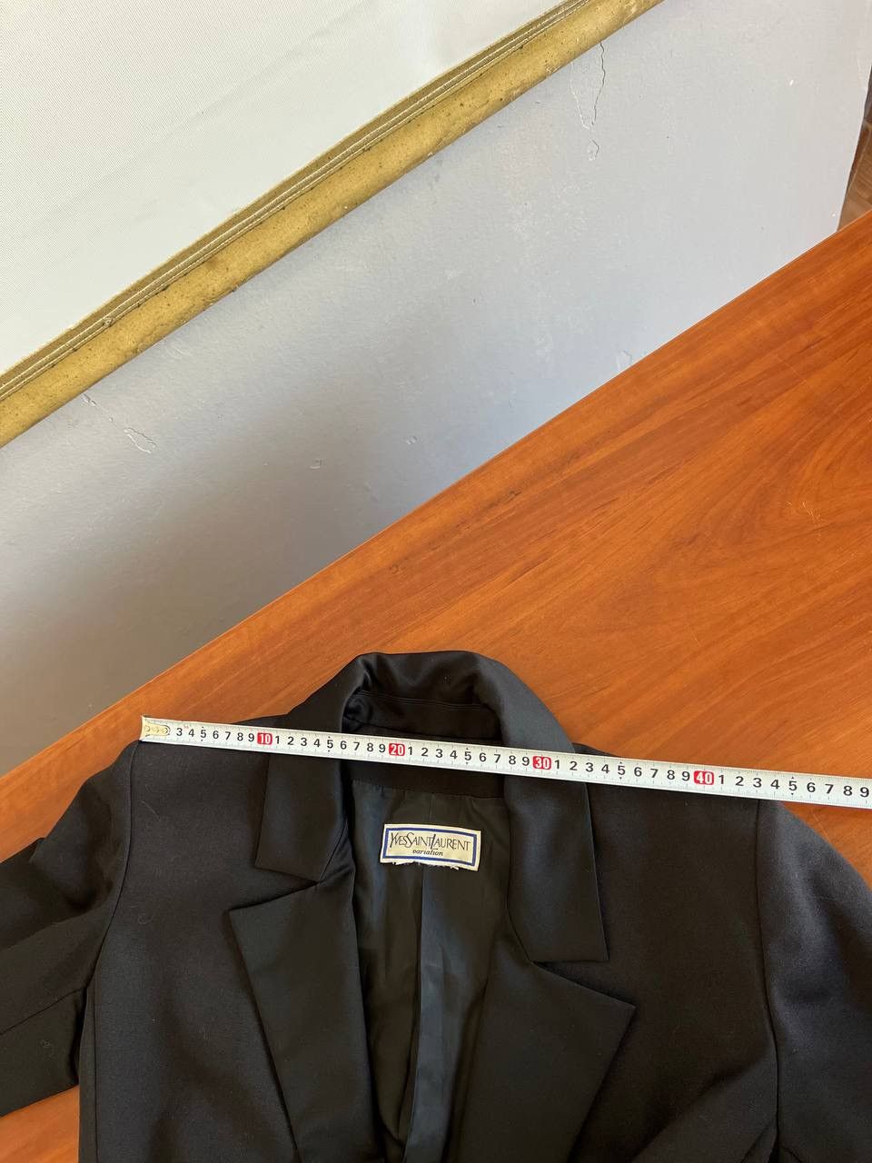 Yves Saint Laurent YVES SAINT LAURENT VARIATION BLACK WOOL RARE TUXEDO BLAZER M Size M / US 6-8 / IT 42-44 - 16 Thumbnail