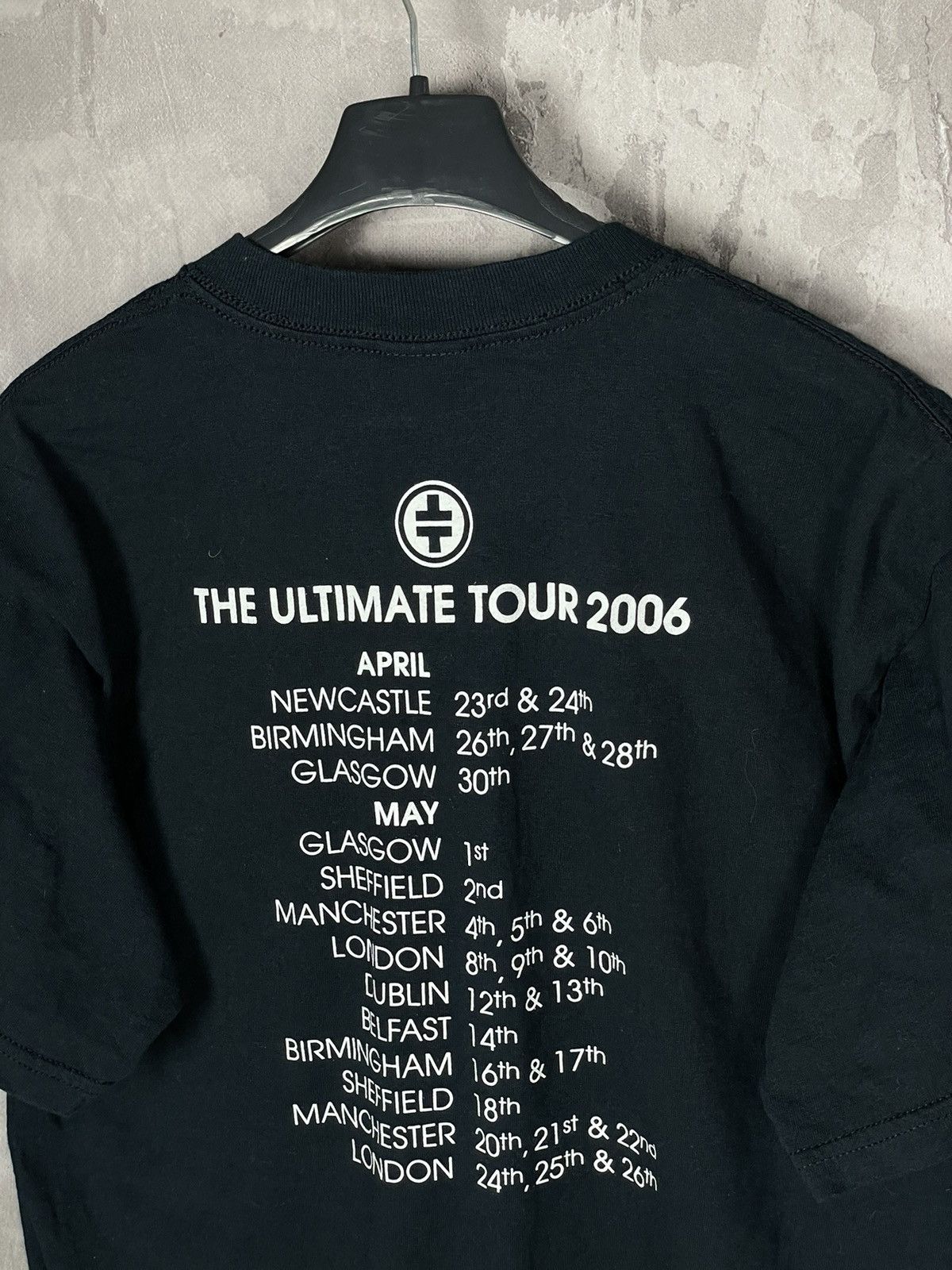 Band Tees Vintage Take That Europe Big Logo Tour 00s Band T Shirt Size US M / EU 48-50 / 2 - 9 Thumbnail
