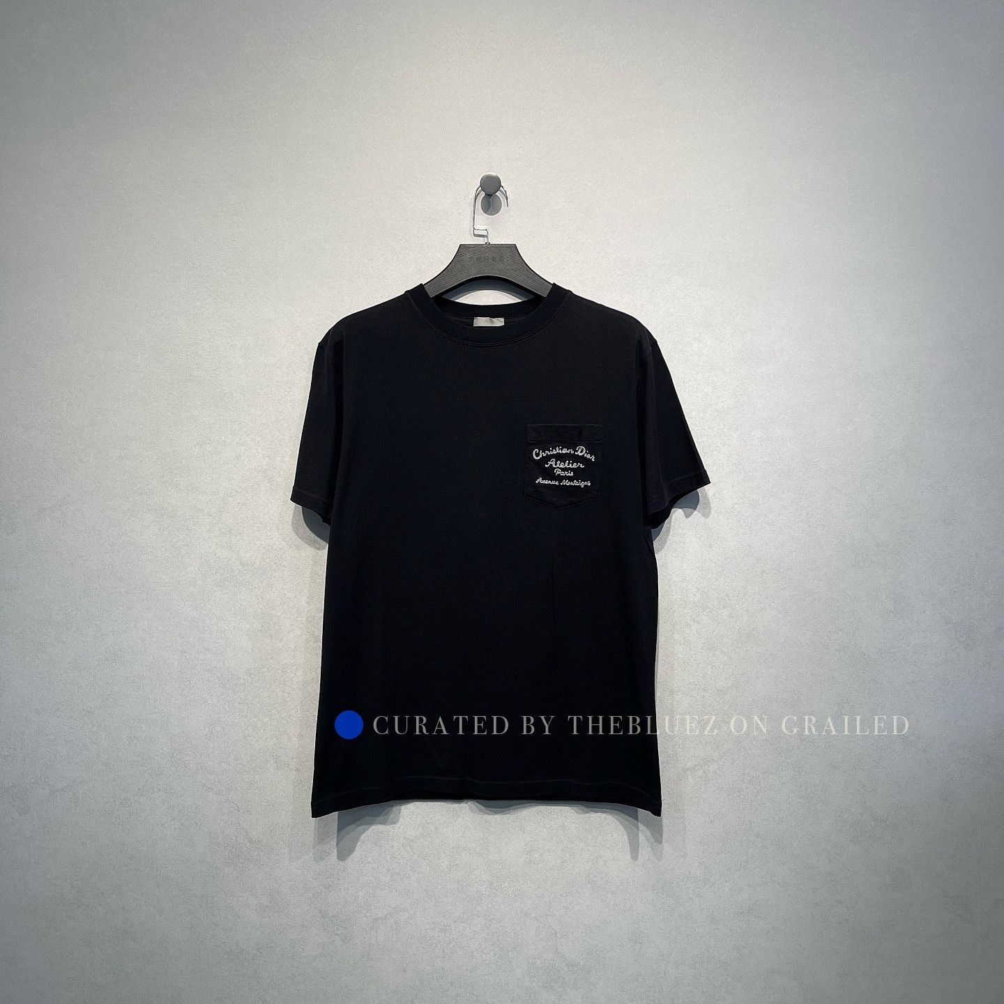 Dior Embroidered Pocket T-Shirt in Black Size US S / EU 44-46 / 1 - 1 Thumbnail