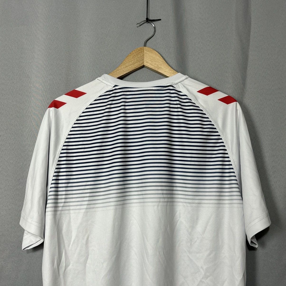 Hummel Hummel FC Middlesbrough white vintage large jersey Size US L / EU 52-54 / 3 - 4 Thumbnail