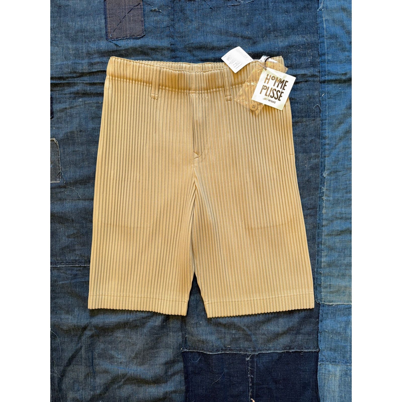 Homme Plisse Issey Miyake $390 Issey Miyake Sage Green Tailored Pleats 2 Shorts Size US 32 / EU 48 - 6 Thumbnail