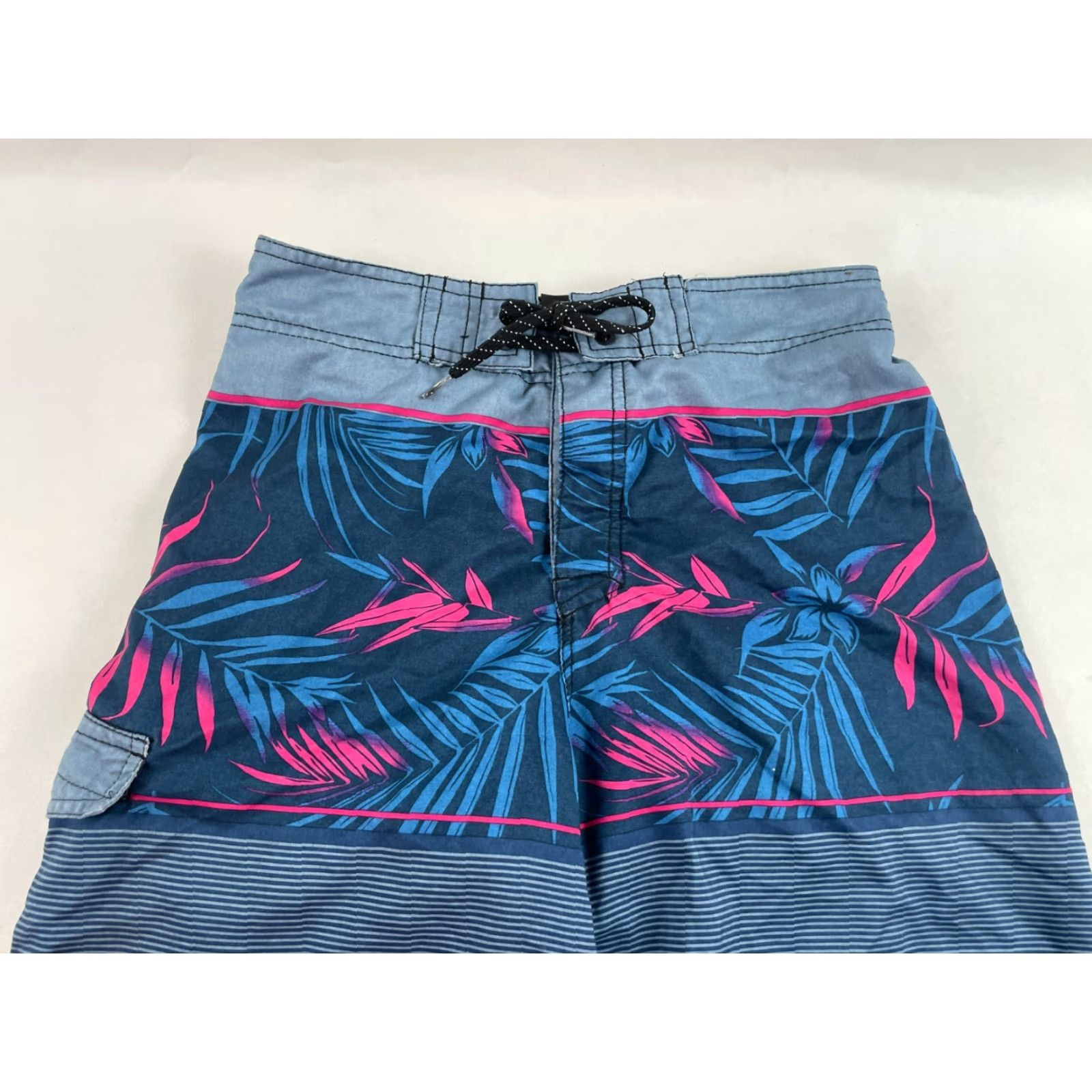 Vintage Ocean Current Shorts, Men's Size Medium, Ocean Current, Swim Trunks, Lined, Blue Pink, Trunks, Medium, Blue Pink, Mens, Swim Bottom Style: Trunks Size US 31 - 3 Thumbnail