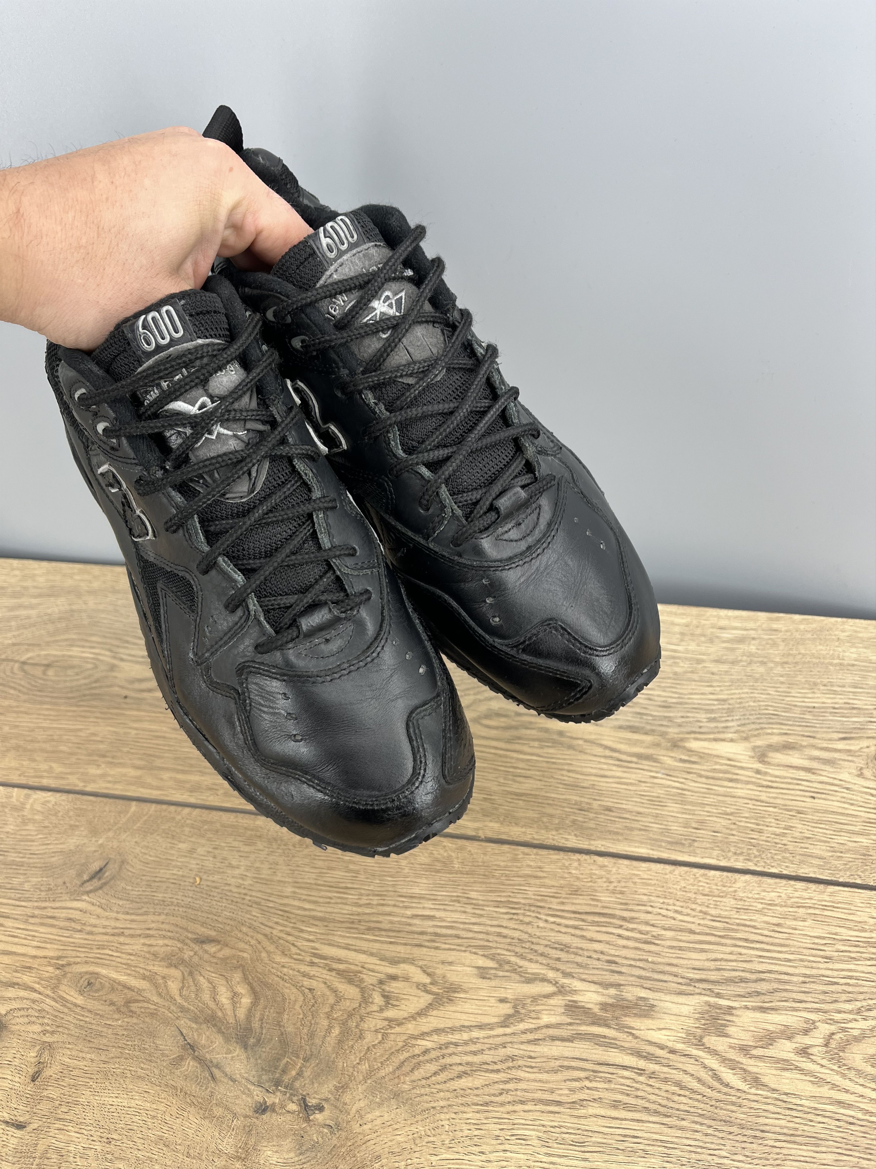 New Balance Vintage New Balance 600 Black Leather Sneakers Men Size US 10.5 / EU 43-44 - 9 Thumbnail