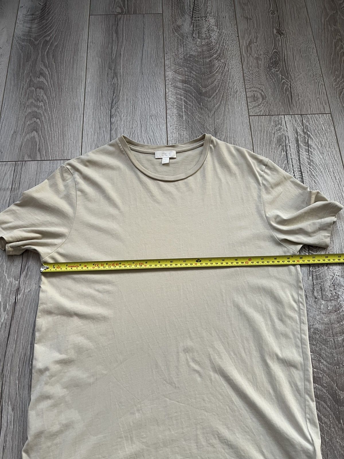 Cos Mens Cos T-Shirt Cotton Beige Tee size M Basic Casual Size US M / EU 48-50 / 2 - 10 Thumbnail
