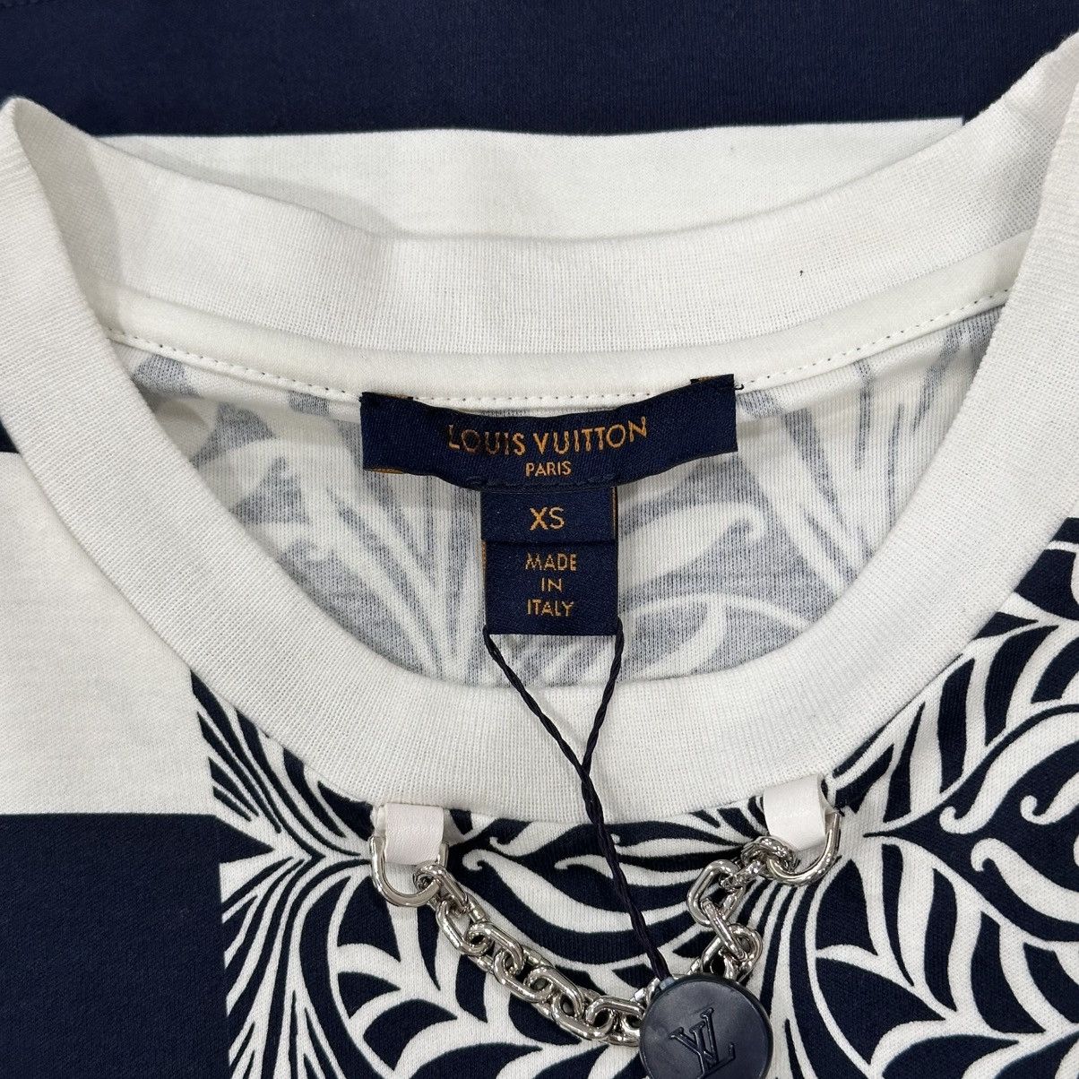 Louis Vuitton NWT LOUIS VUITTON MULTI PRINT T SHIRT SIZE XS Size XS / US 0-2 / IT 36-38 - 6 Thumbnail