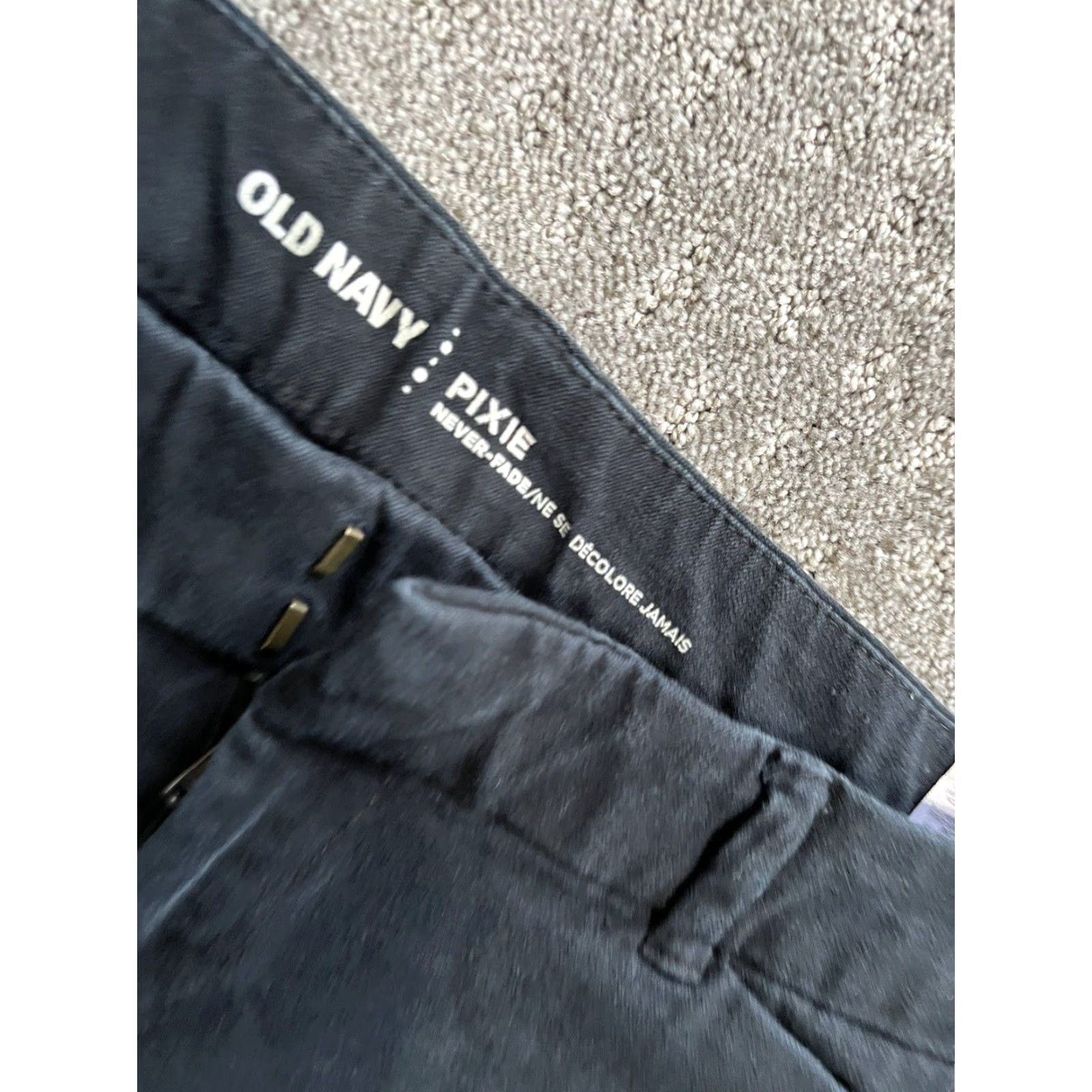 Old Navy Old Navy Black Pixie Ankle Pants Women Size 6 Regular Slim Flat Front Pockets Cotton Blend 3/4 Crop Style Pants Size 28" / US 6 / IT 42 - 5 Thumbnail