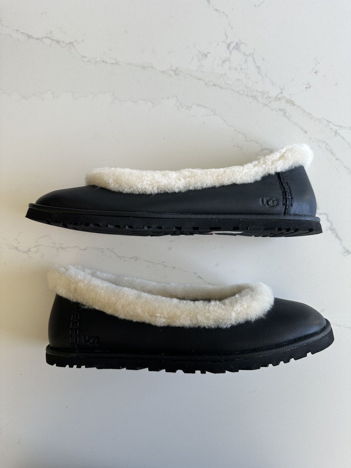 Ugg UGG Zora Leather Ballet Flat - 8.5 (Womens) Size US 8.5 / IT 38.5 - 2 Thumbnail