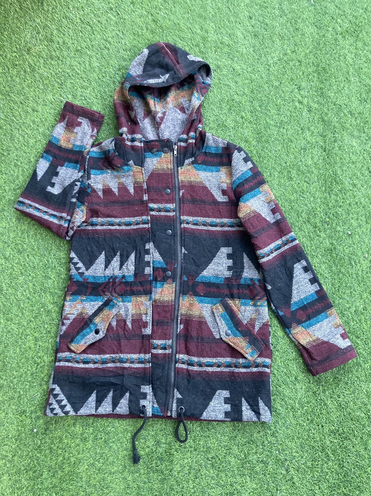 Forever 21 FOREVER 21 NATIVE NAVAJO HOODIE JACKET Size US M / EU 48-50 / 2 - 1 Thumbnail