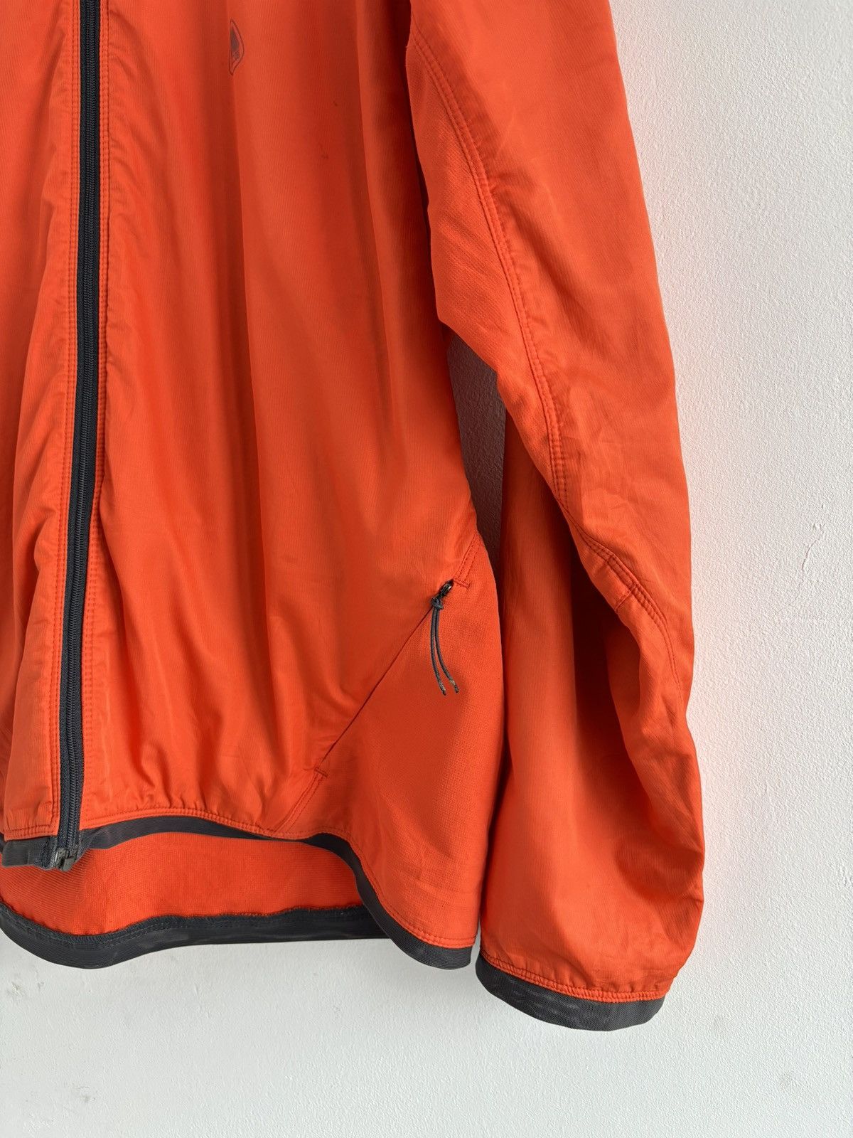 Nike ACG Nike ACG 00s Sphere Dry Orange Full Zip-Up Jacket Pockets Size US M / EU 48-50 / 2 - 5 Thumbnail