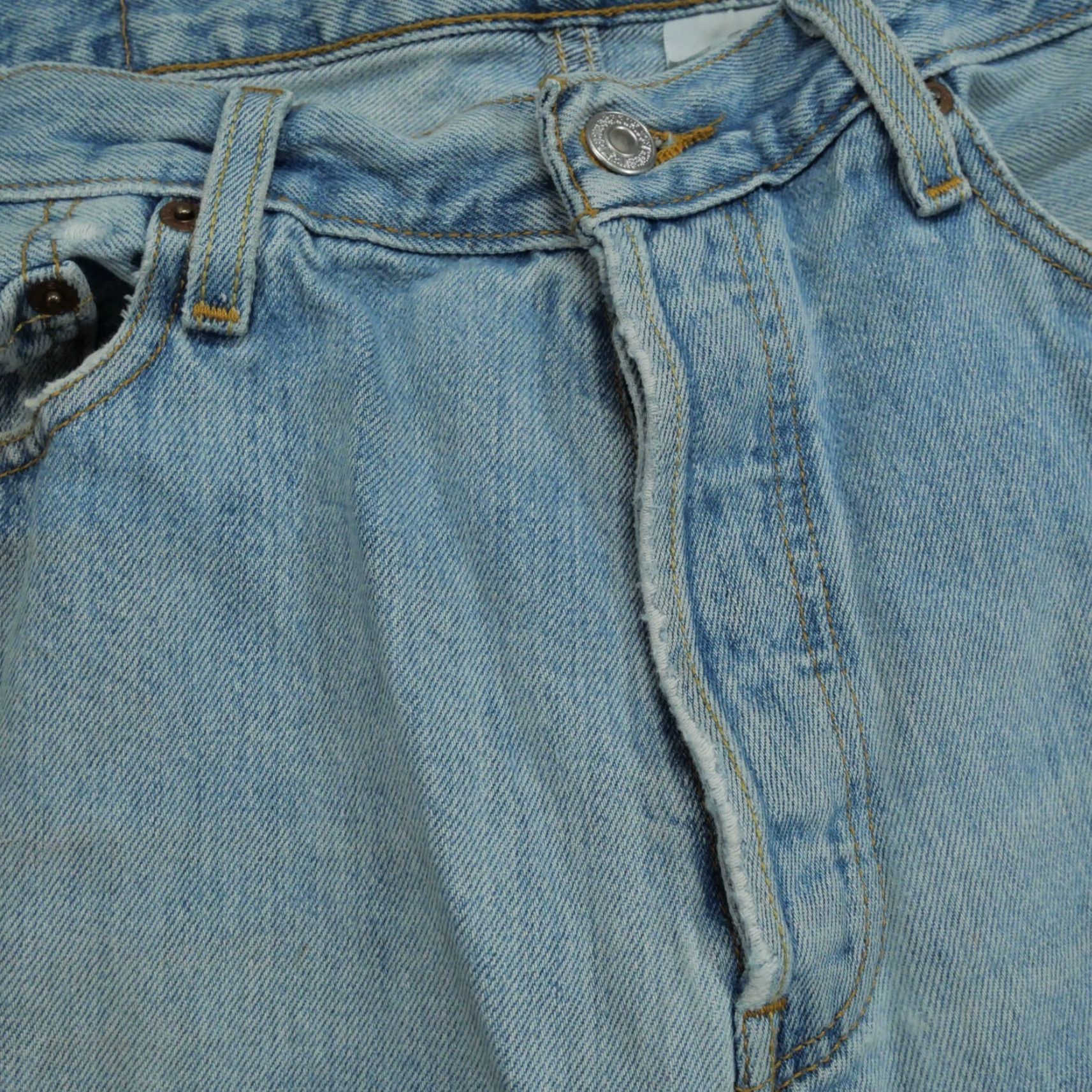 Levi's VINTAGE Levi's 501 Jeans Mens 34x34 Blue Distressed Grunge Button Fly Classic Straight Pants 90s Mens Size US 34 / EU 50 - 7 Thumbnail