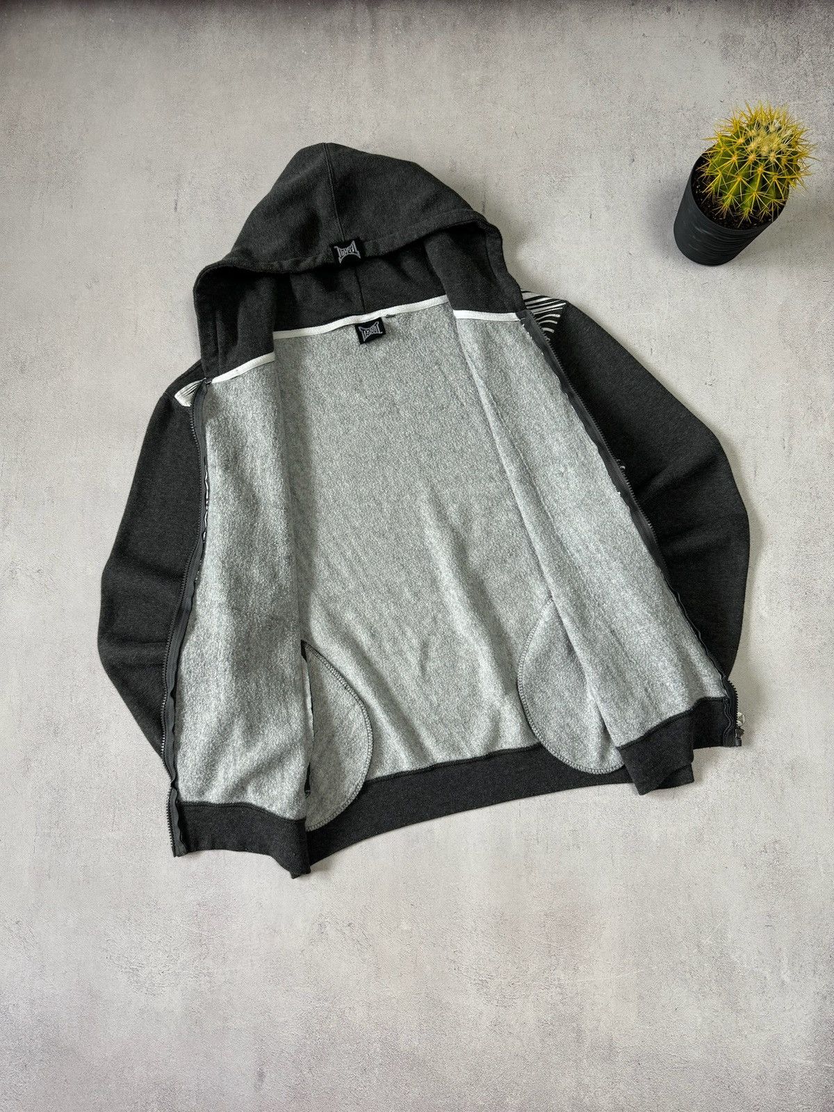 Vintage Vintage Tapout Hoodie Big Logo Baggy Avantgarde Japanese 90s Size US M / EU 48-50 / 2 - 9 Thumbnail