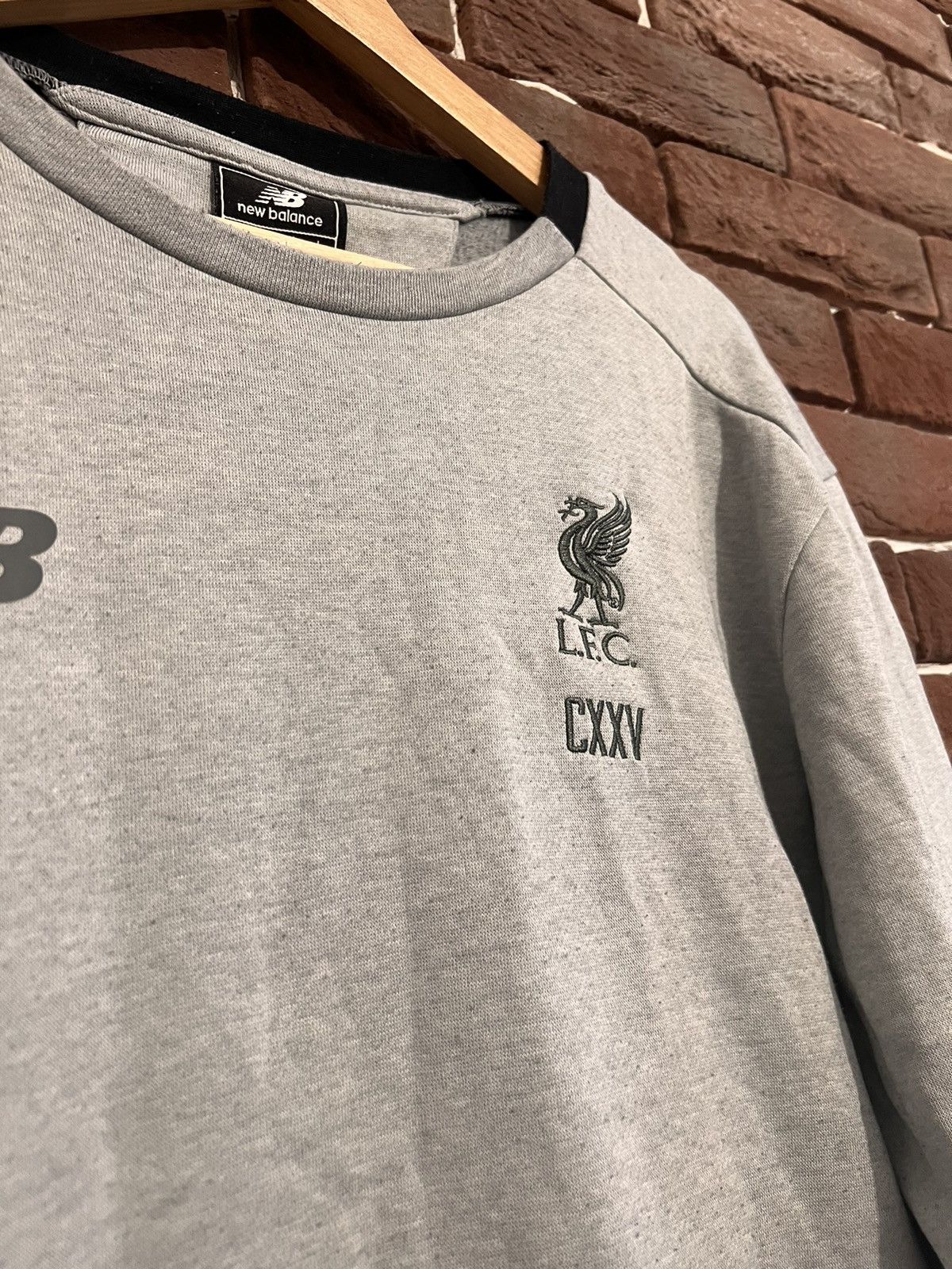New Balance Rare Vintage Liverpool New Balance Y2K FC Jersey Soccer Kit Size US M / EU 48-50 / 2 - 4 Thumbnail
