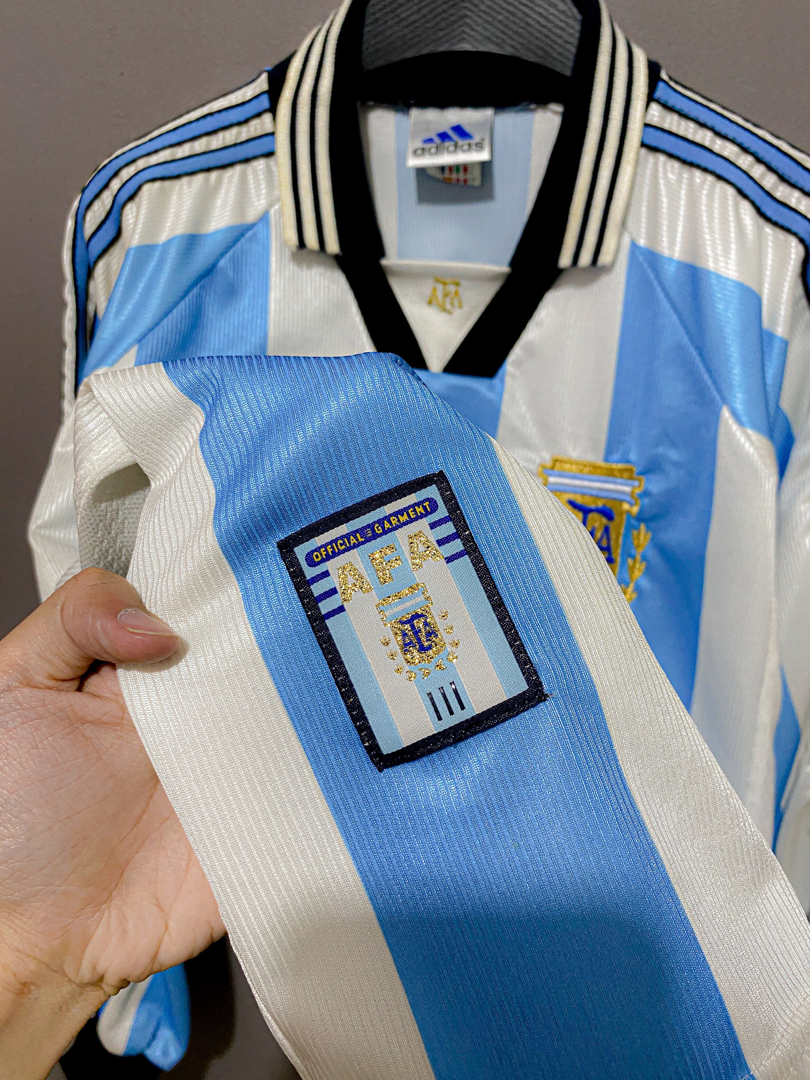Vintage Vintage Argentina Long Sleeve 1998 World Cup Football Jersey Size US S / EU 44-46 / 1 - 7 Thumbnail