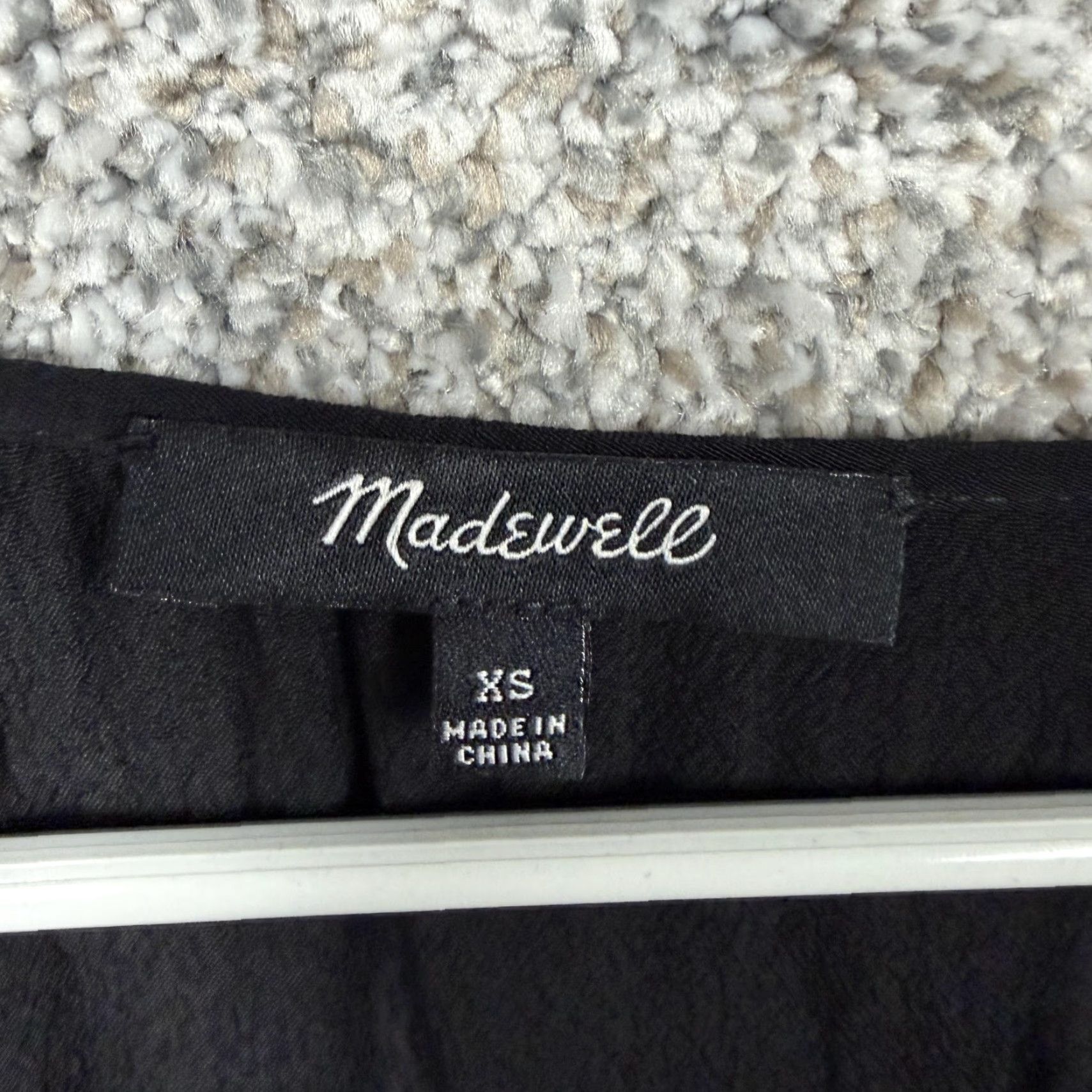 Madewell Madewell Blouse Womens XS Black V-Neck Puff Sleeve Ruffle Boho Chic Romantic Size XS / US 0-2 / IT 36-38 - 5 Thumbnail