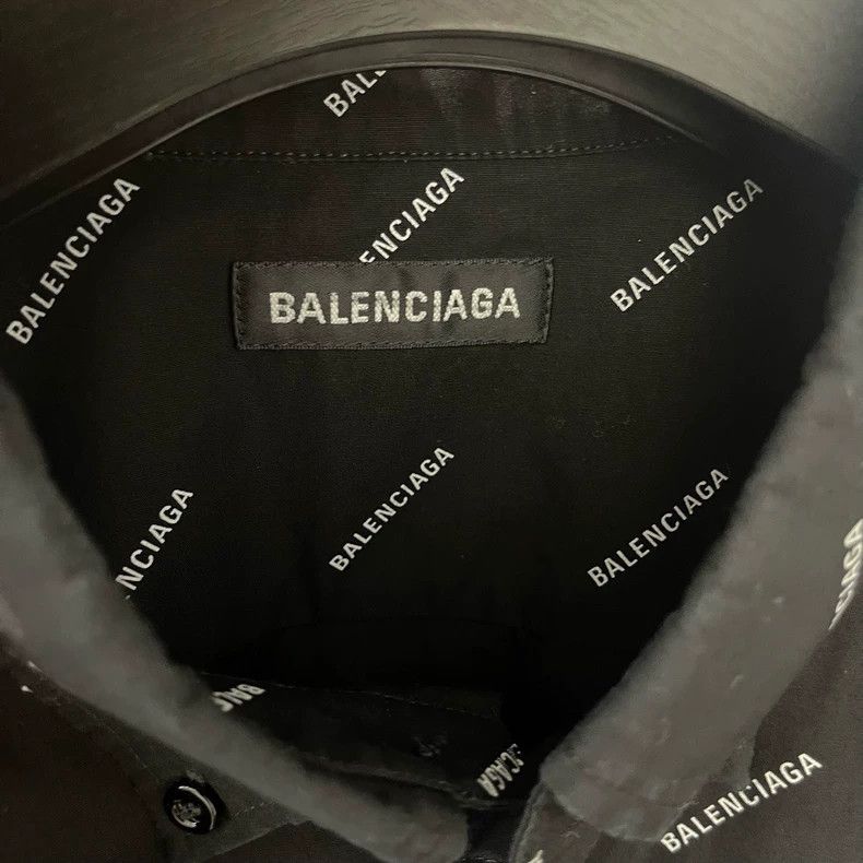 Balenciaga Balenciaga Full Print Logo Black Shirt Size US S / EU 44-46 / 1 - 3 Thumbnail